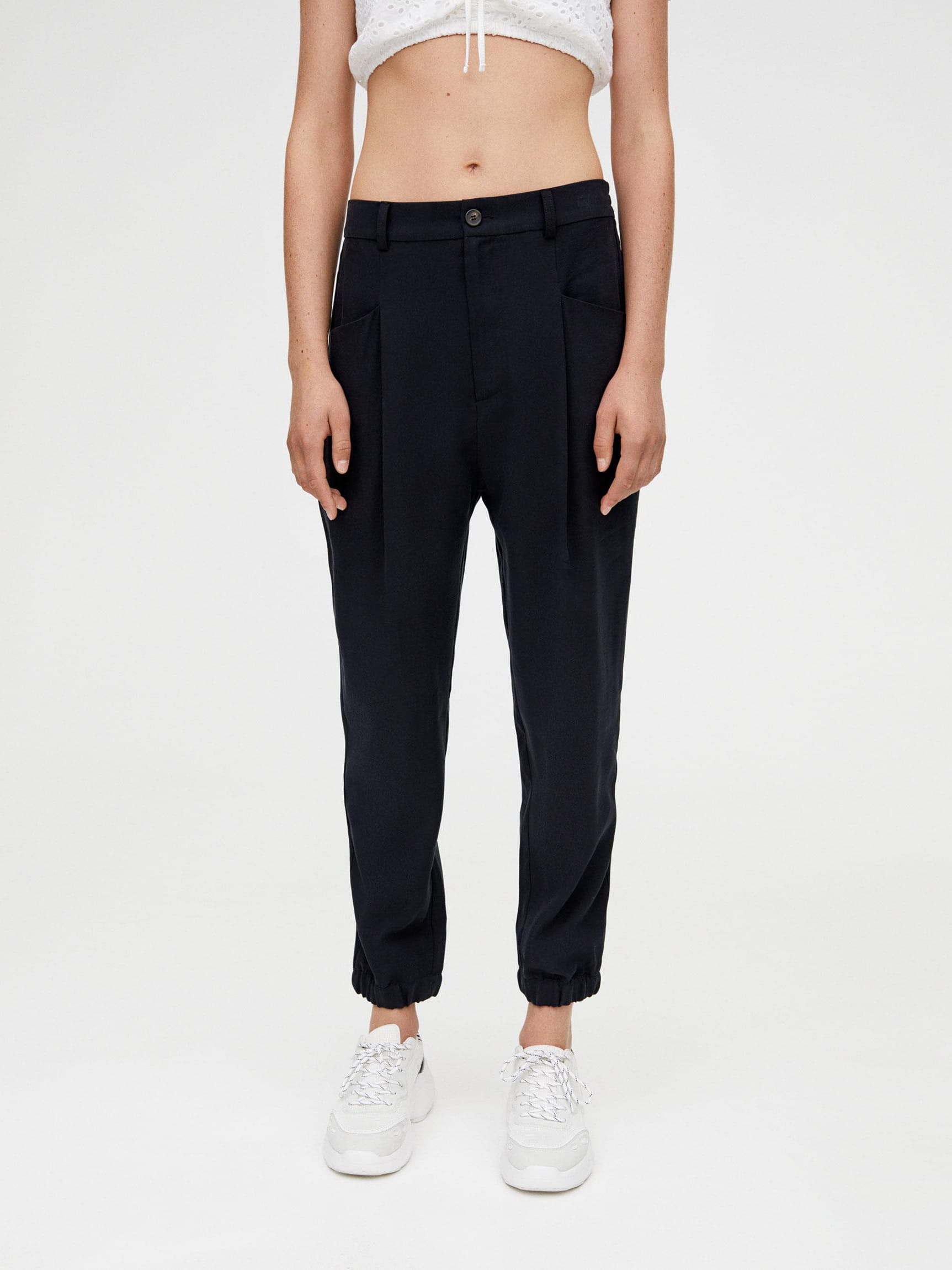 

Брюки Pull & Bear 9671/329/800-AAAD S Черные
