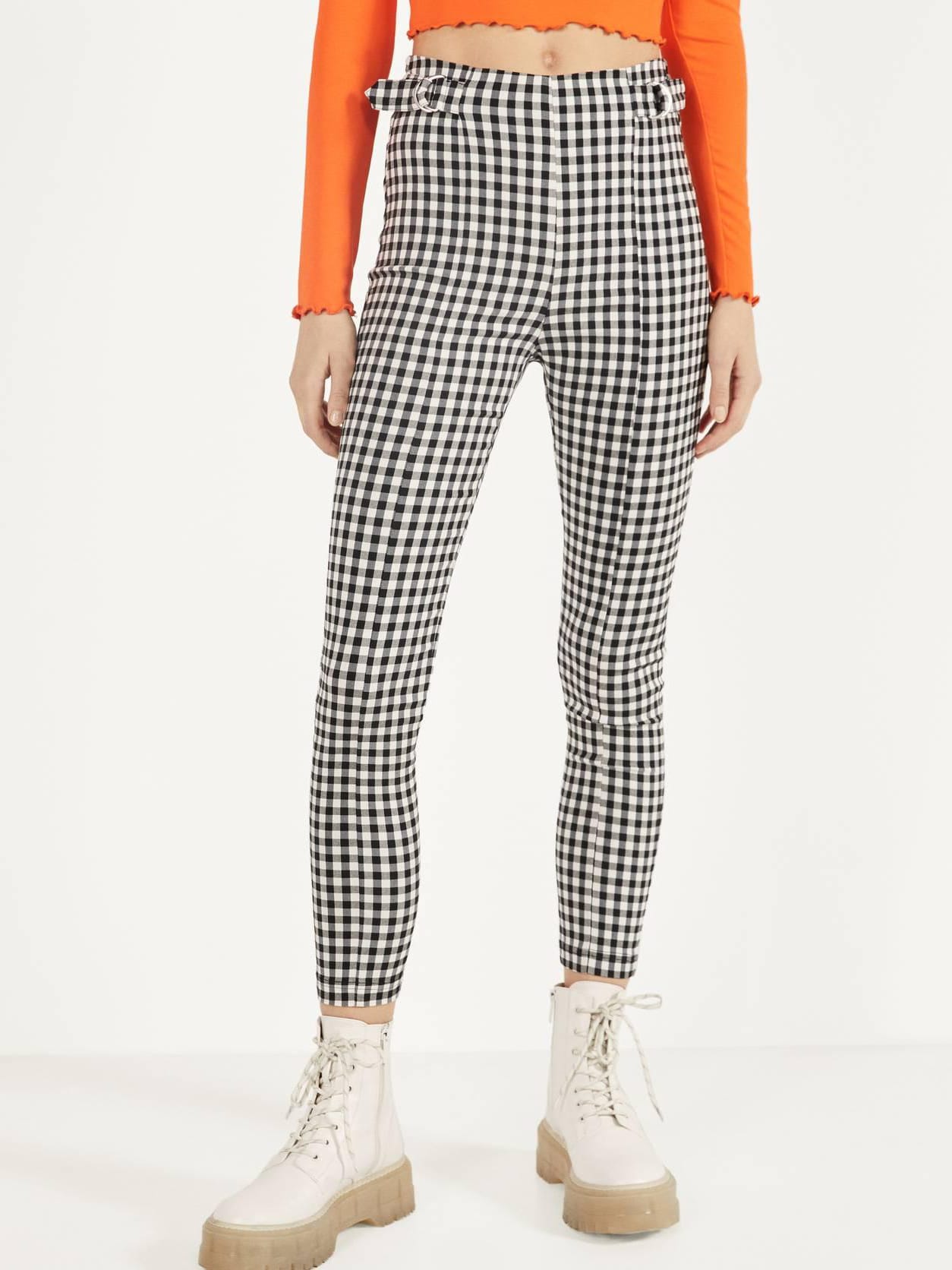 

Брюки Bershka 0079/168/060-ADHA  Черные с белым (DD3000003194543_SZ00079168060010, Брюки Bershka 0079/168/060-ADHA XS Черные с белым (DD3000003194543_SZ00079168060010)