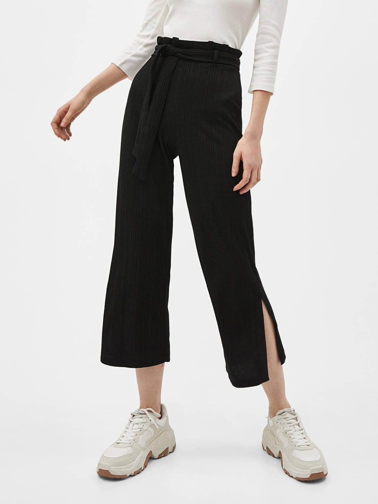 

Брюки Bershka 0074/666/800-AAAD L Черные