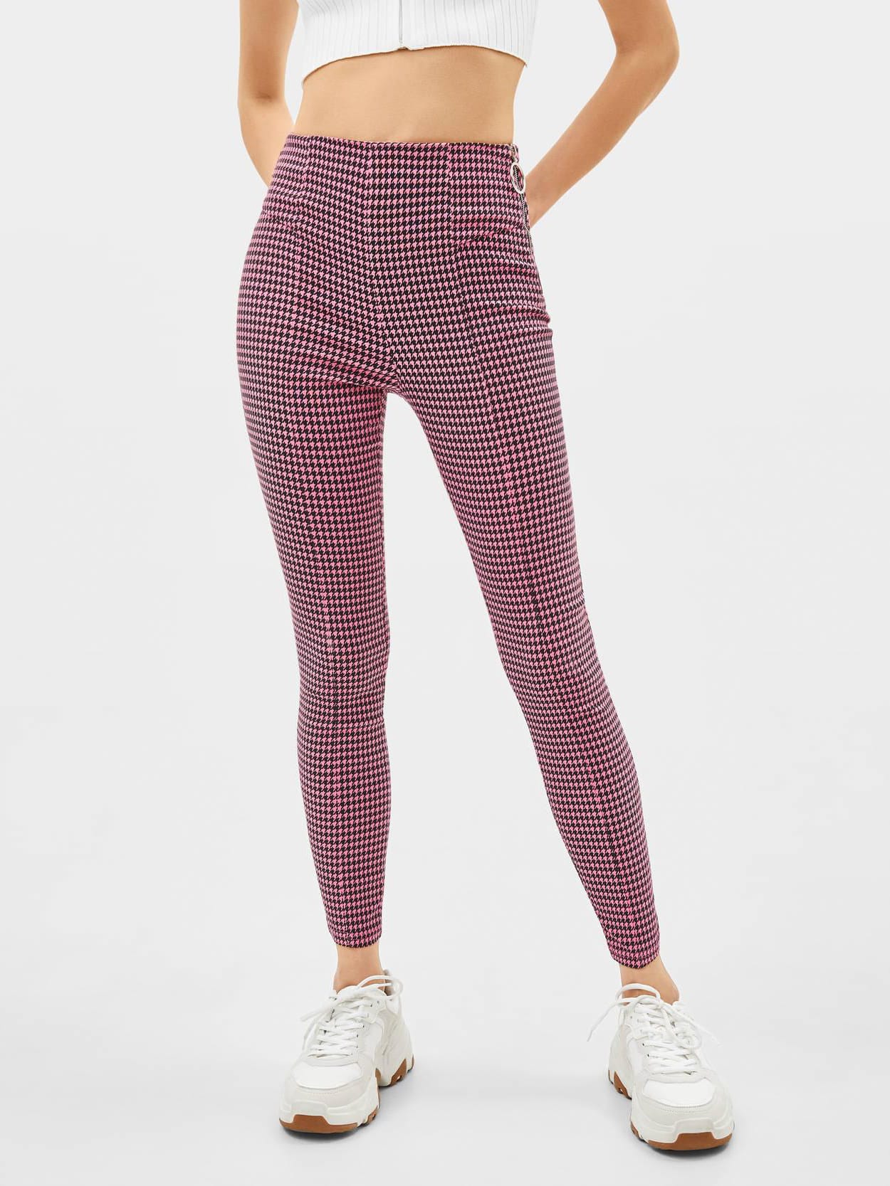 

Брюки Bershka 0058/168/902-ABAZ L Розовые с черным