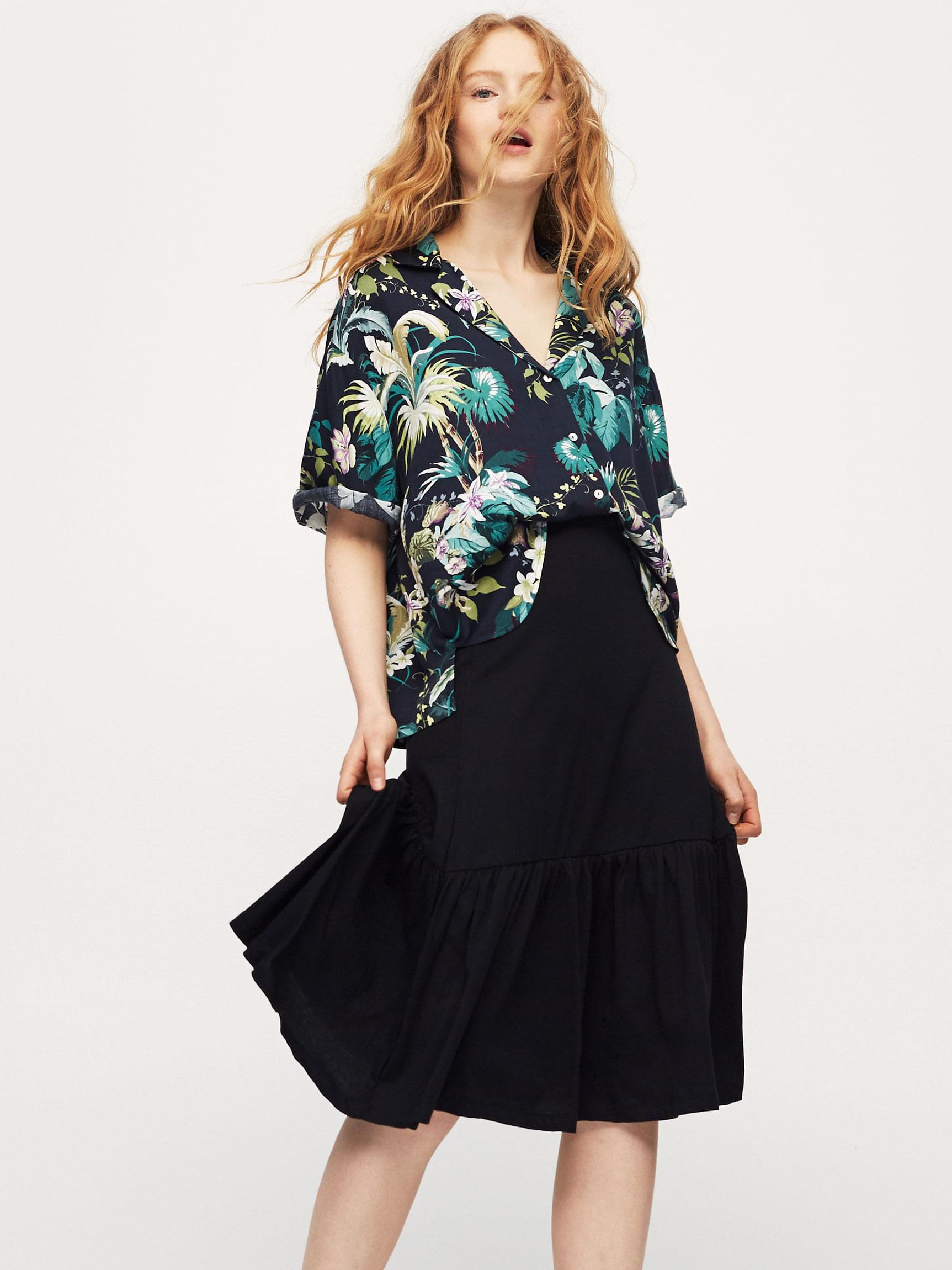 

Юбка Pull & Bear 9397/334/800-AAAD S Черная