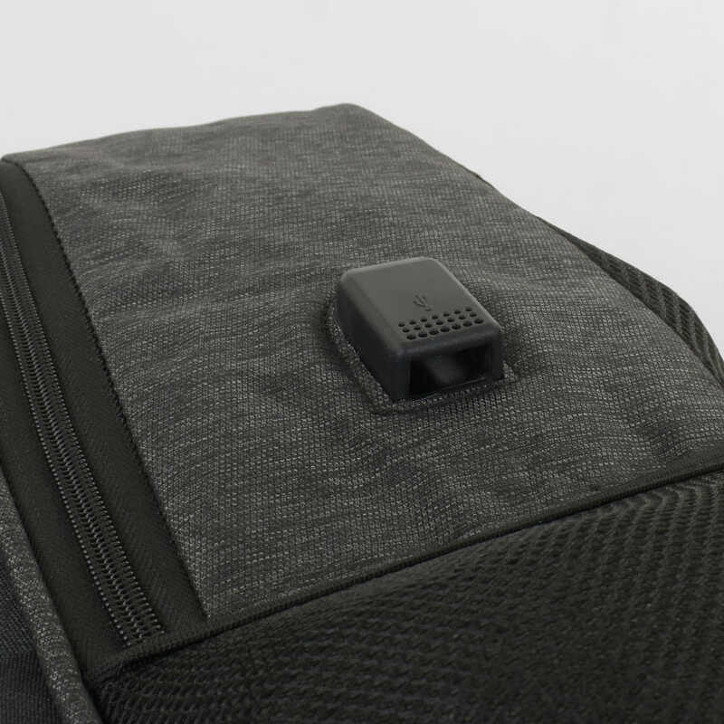 

Рюкзак школьный С 43645 (30) 1 отделение, 3 кармана, мягкая спинка, USB кабель, в пакете