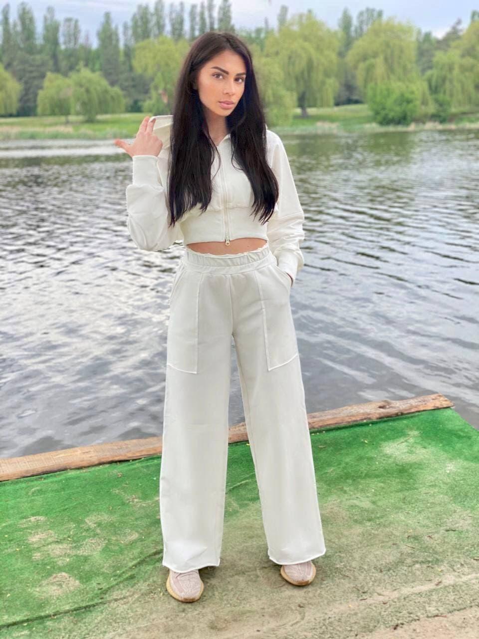 

Женский Спортивный Костюм Тройка Белый / Клёш + ТОП + Кофта - Оверсайз S