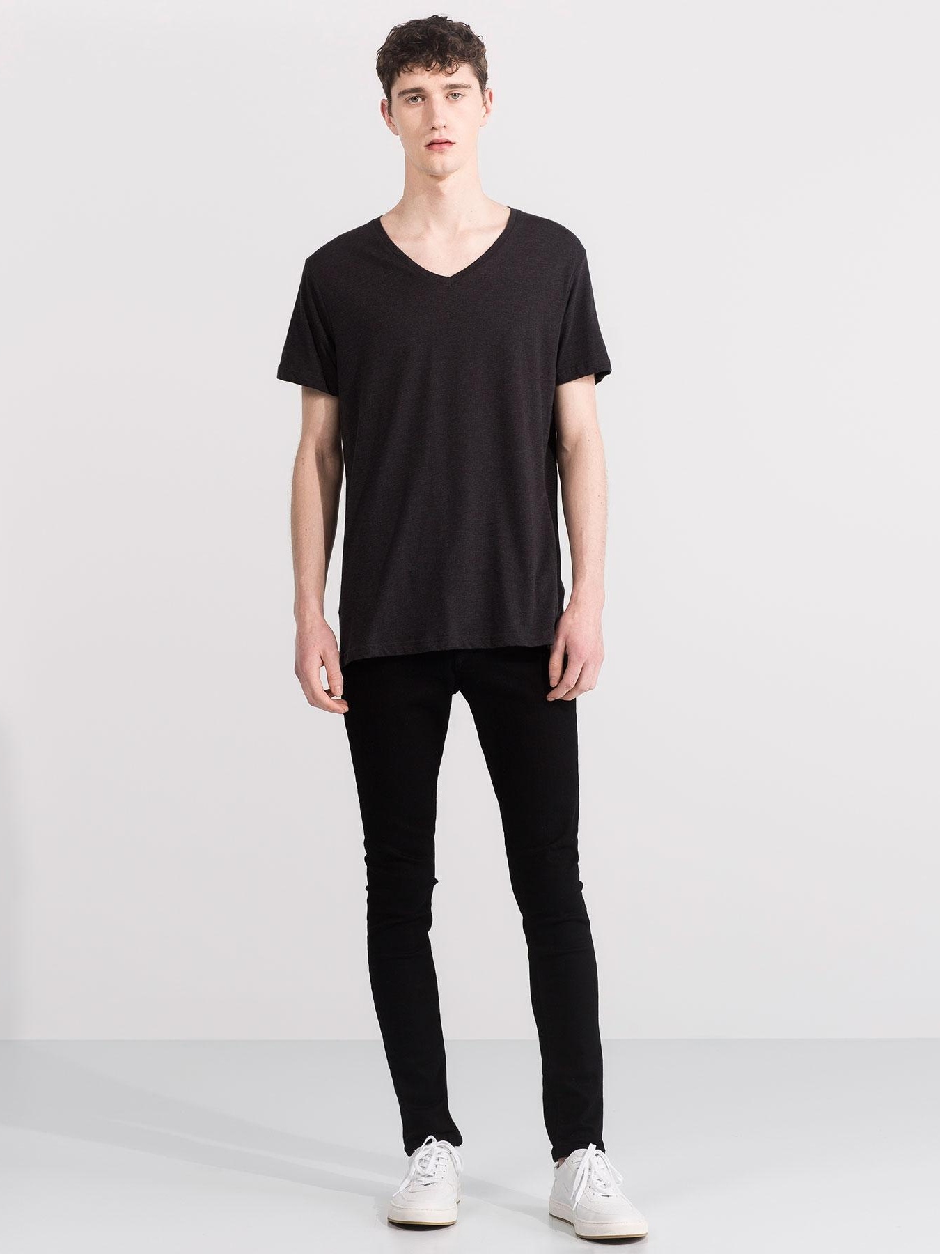 

Футболка Pull & Bear 5240/501/824-ACXW S Темно-серая