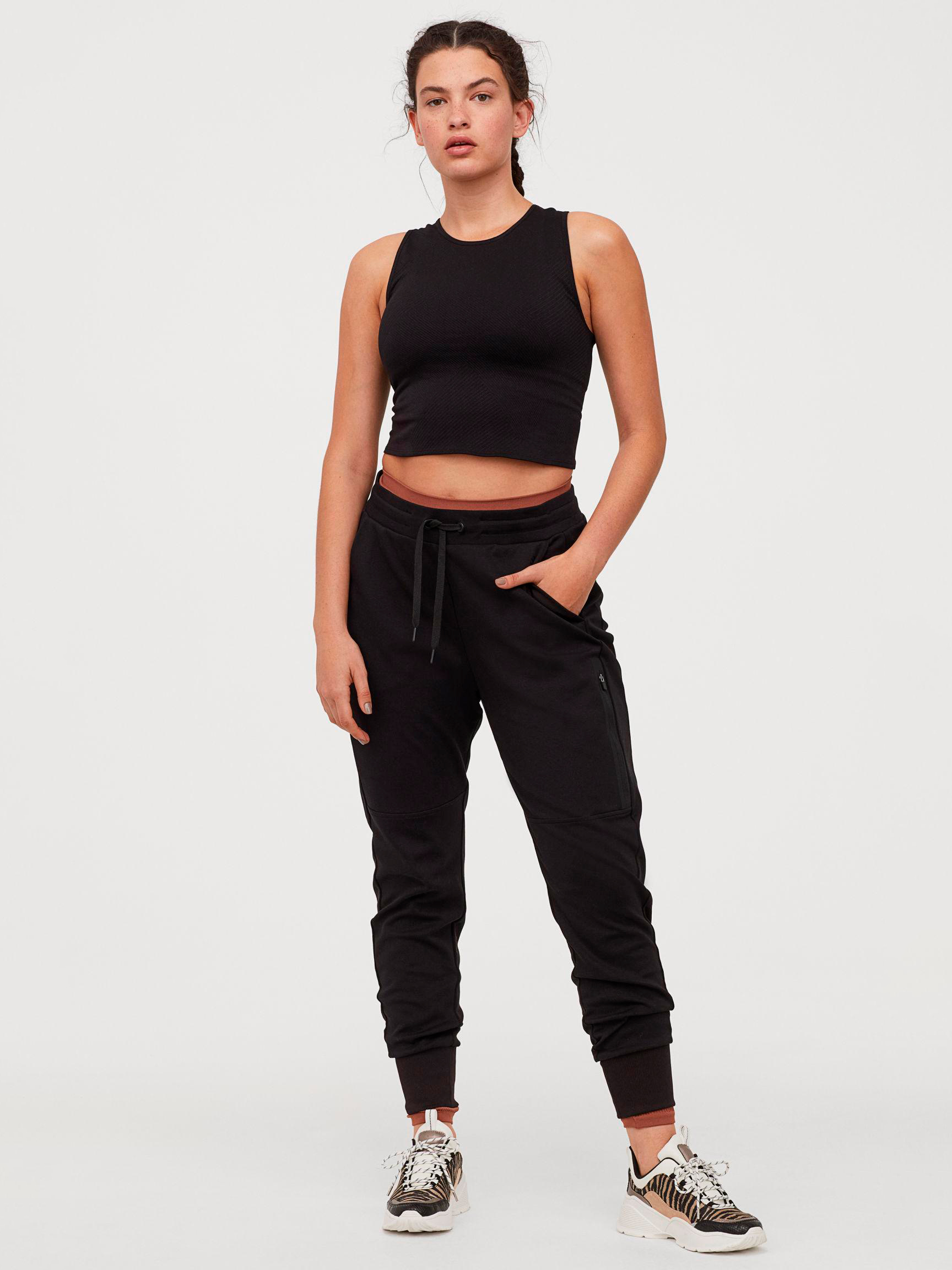

Спортивные штаны H&M 7405190-AAAD M Черные