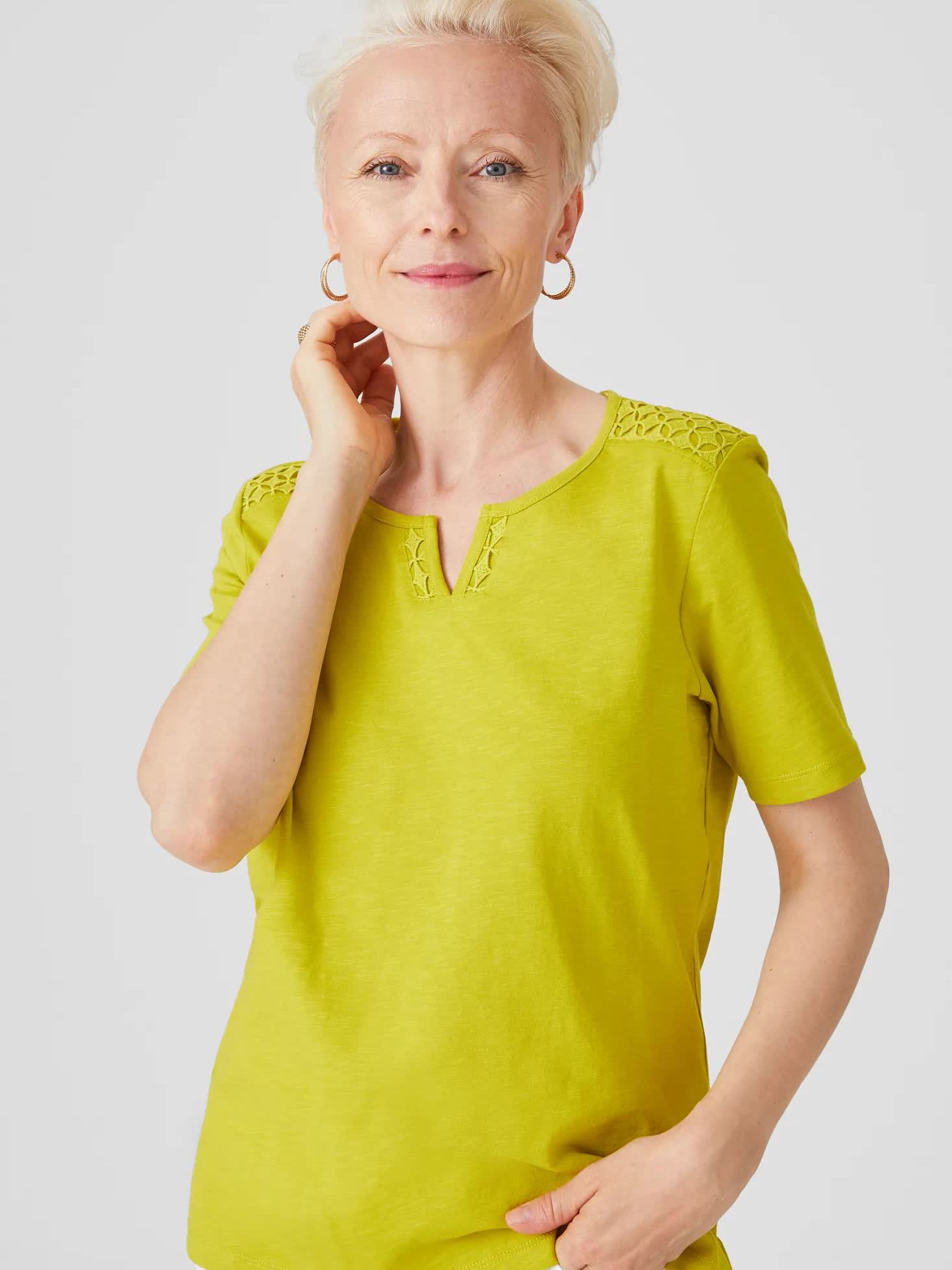 

Футболка C&A 2103340a97 XS Зеленая