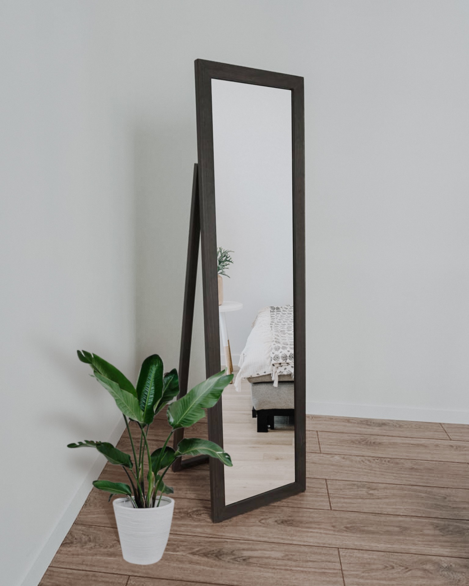 

Зеркало напольное в деревянной раме HomeDeco "Шварц" 170х50