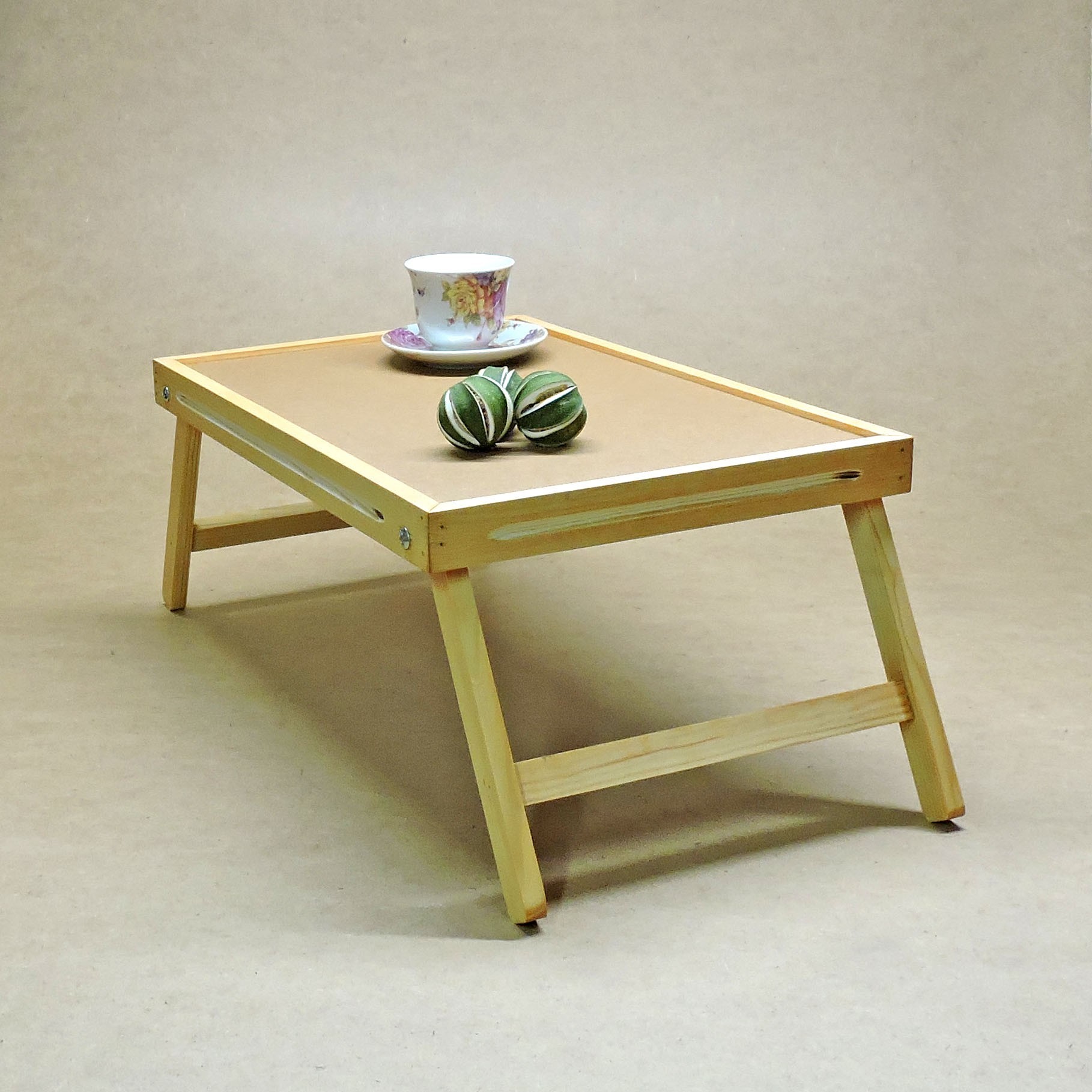 

Прикроватный столик-поднос из натурального дерева IZD Мериленд 55х35х20 см Мартини СТП-000233