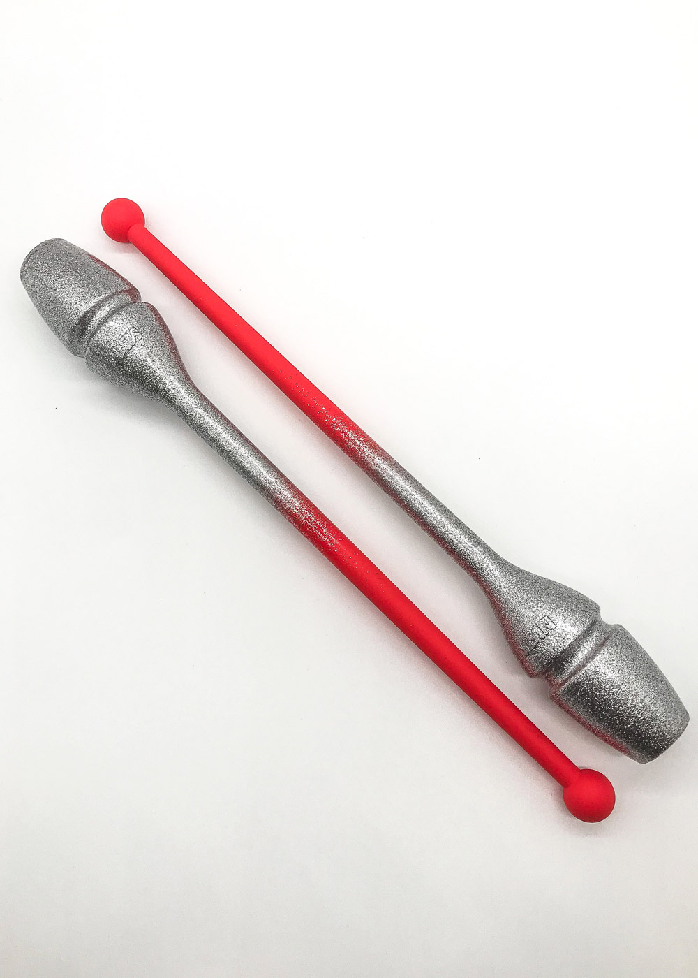 

Булавы для гимнастики SASAKI MJ 38GH резина 36cm FreshRed x Silver (SCJ38GHx)