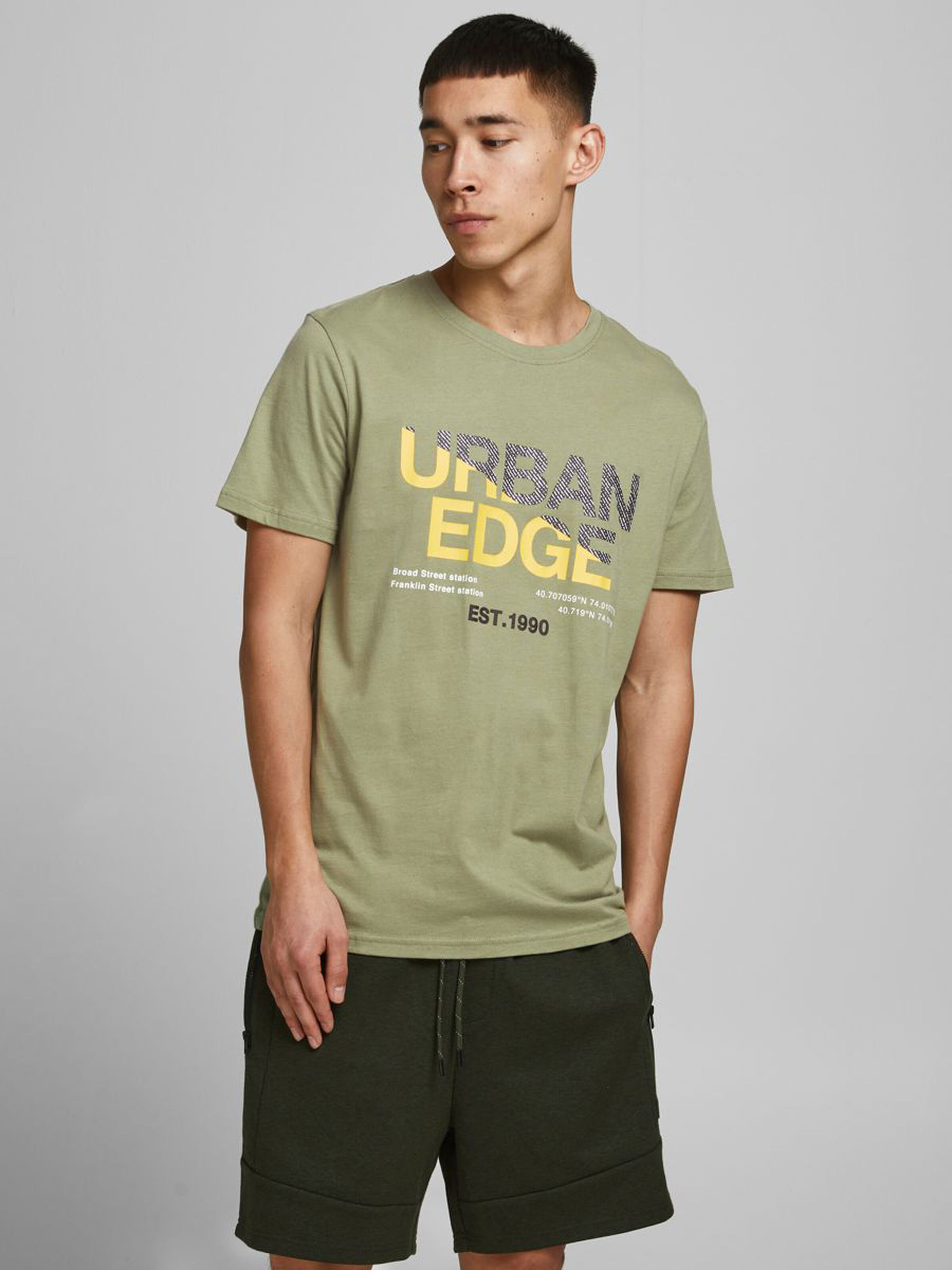 

Футболка Jack & Jones 12188068-1650 M