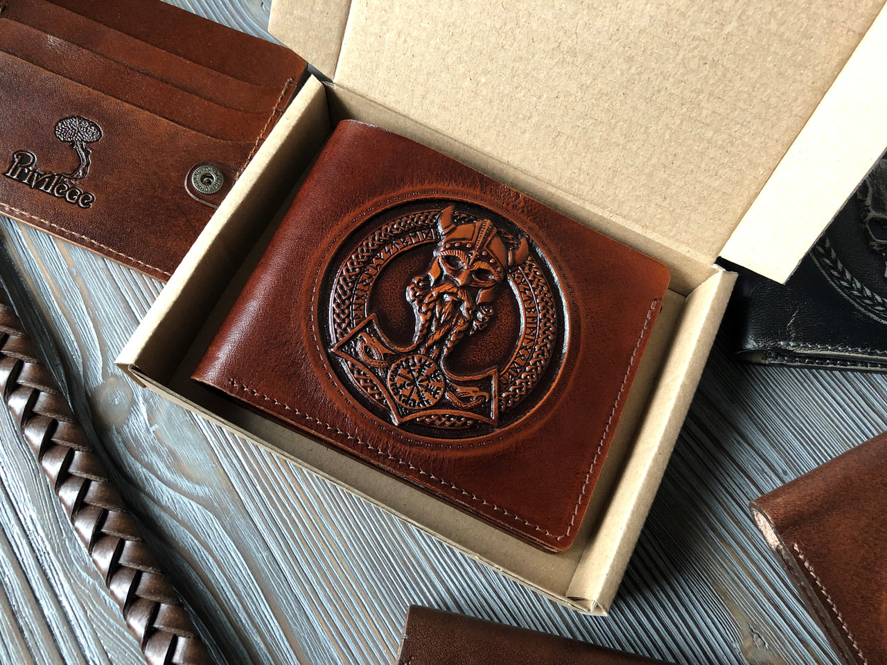 

Кожаный кошелёк ручной работы "Викинг" от Privilege Handmade