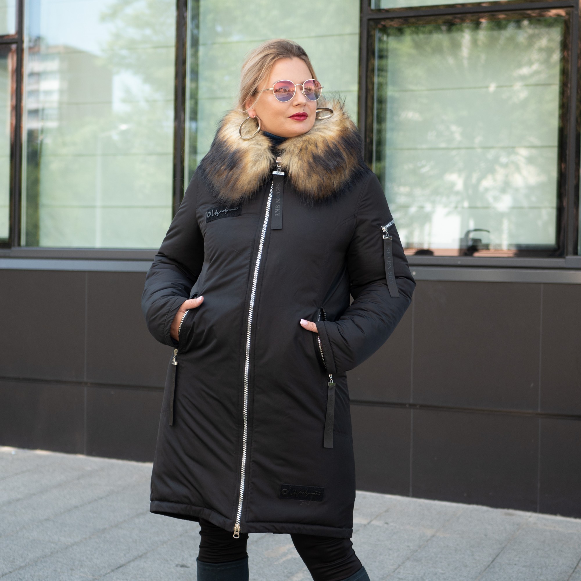 

Женская зимняя куртка большого размера UF-fashion Парка-Sk 50 черный