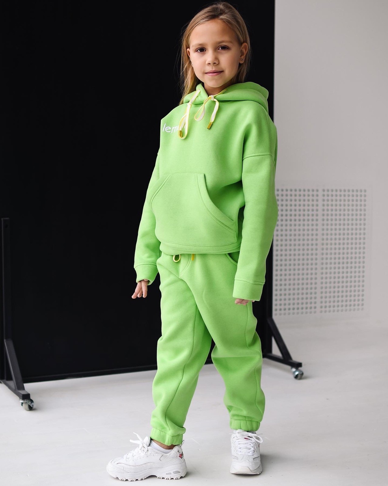 

Костюм Lemoni салатовый на флисе 122 см 9935