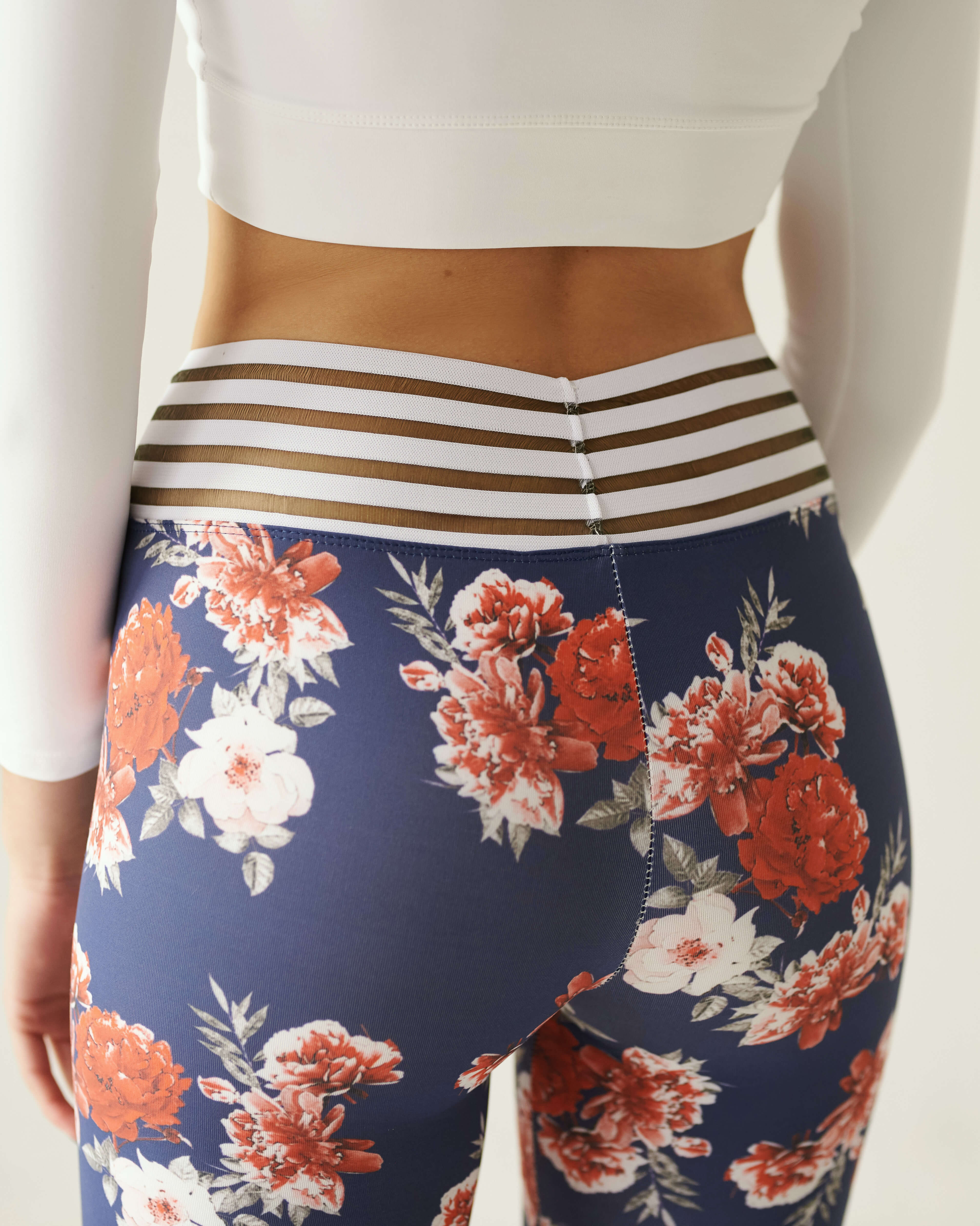 

Лосіни DanceLife Flowered з квітами жіночі спортивні M (L-100-009)