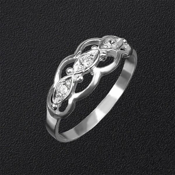 

Серебряное кольцо с фианитами 0001 15мм