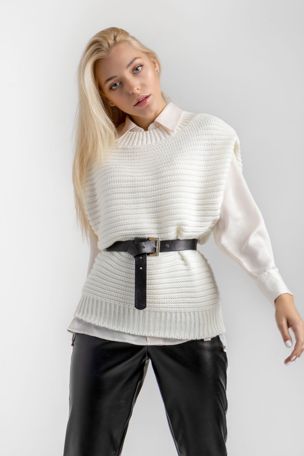 

Жилет LYTVYN 2040 48-52 Молочный