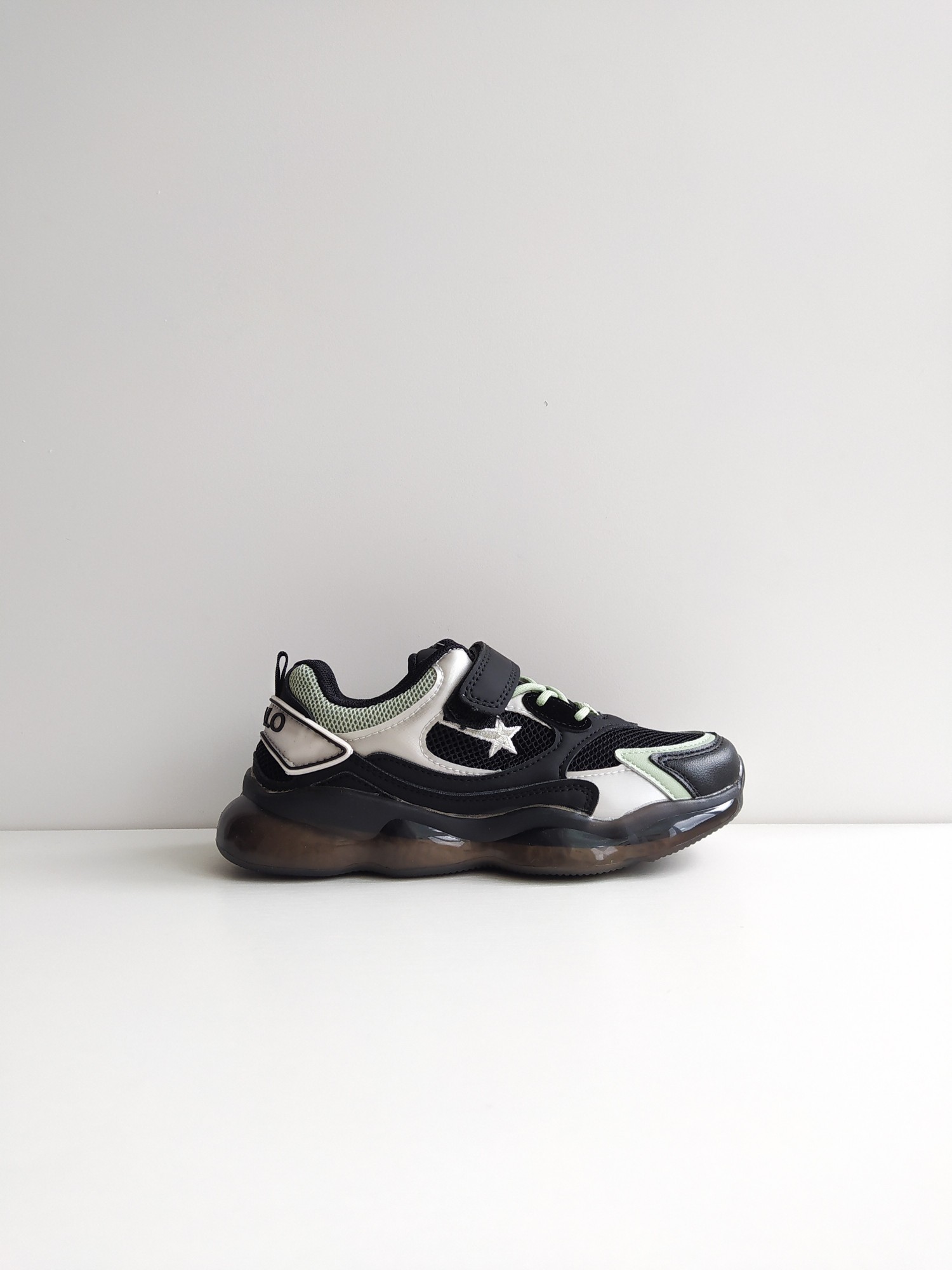 

Детские кроссовки Paliament 32 р 19 см черный с салатовым артикул К254