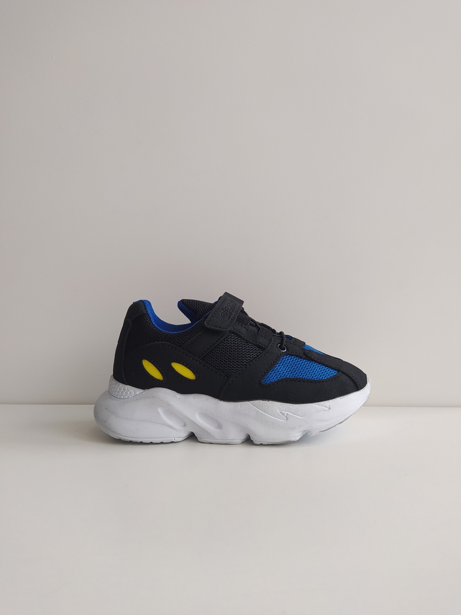 

Детские кроссовки Alessio 34 р 21 см черный артикул К272