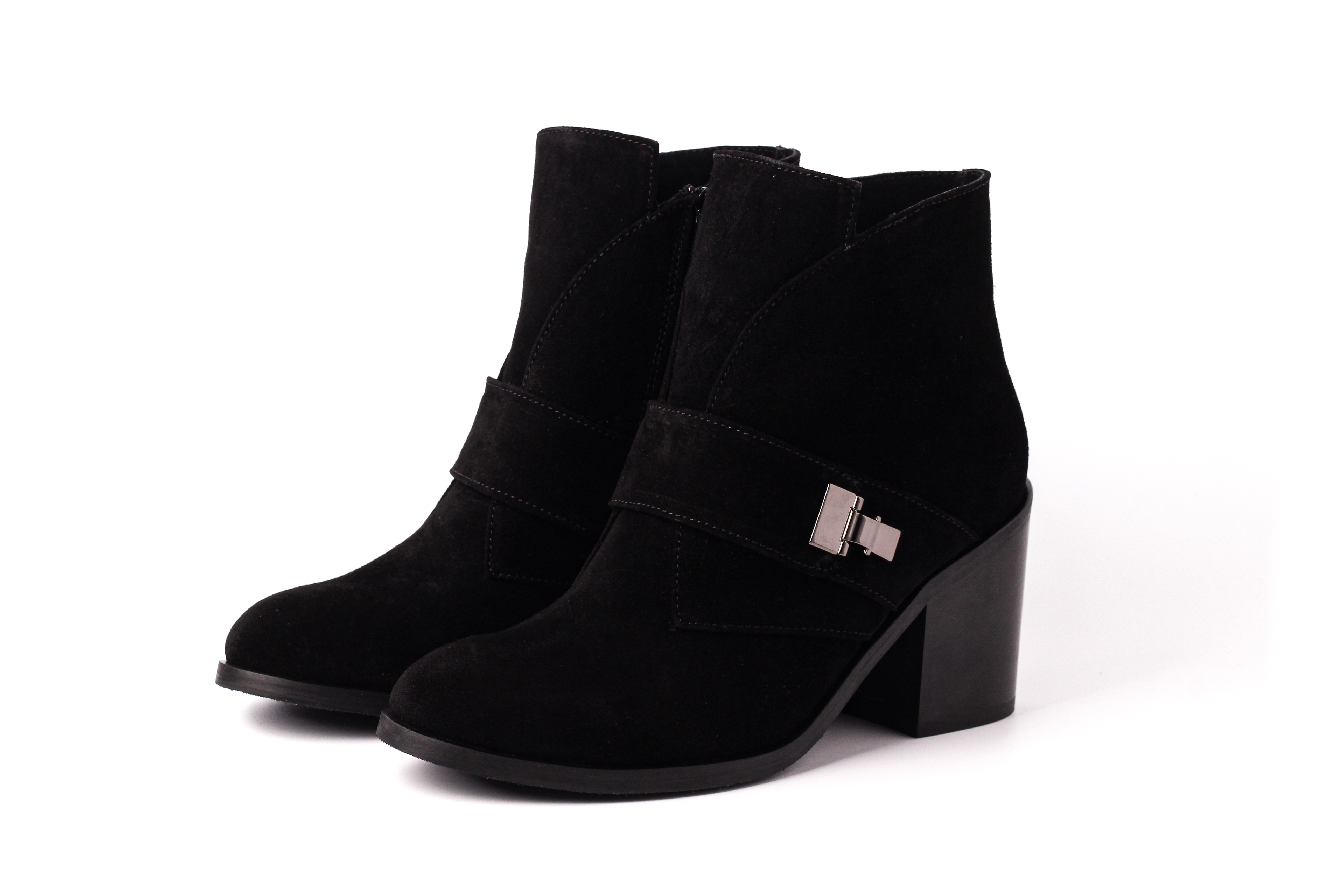 

Ботинки Azatti 701BLACK-Z черный 40 2000902788318