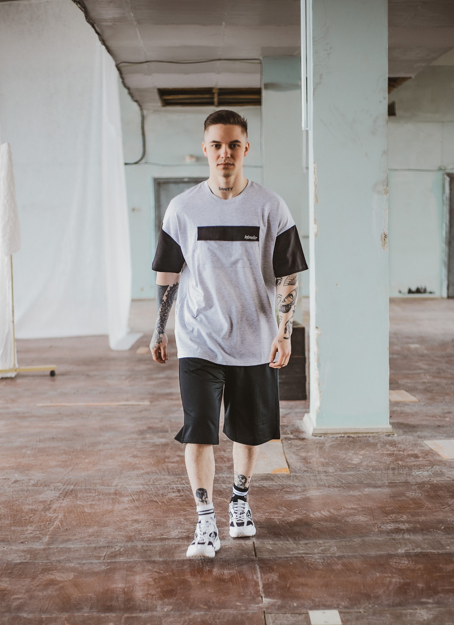 

Костюм мужской "Freedom" Intruder. (Футболка + Шорты трикотажные) Oversize летний спортивный серо - черный, Костюм мужской "Freedom" Intruder. (Футболка + Шорты трикотажные) Oversize летний спортивный серо - черный L-XL