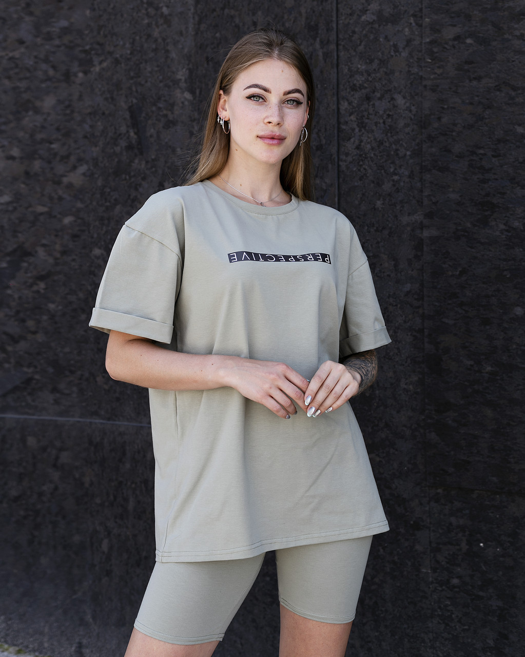 

Костюм женский Comfort Intruder летний (Футболка "Perspective" Oversize летняя+шорты велосипедки) оливковый, Костюм женский Comfort Intruder летний (Футболка "Perspective" Oversize летняя+шорты велосипедки) оливковый S-M