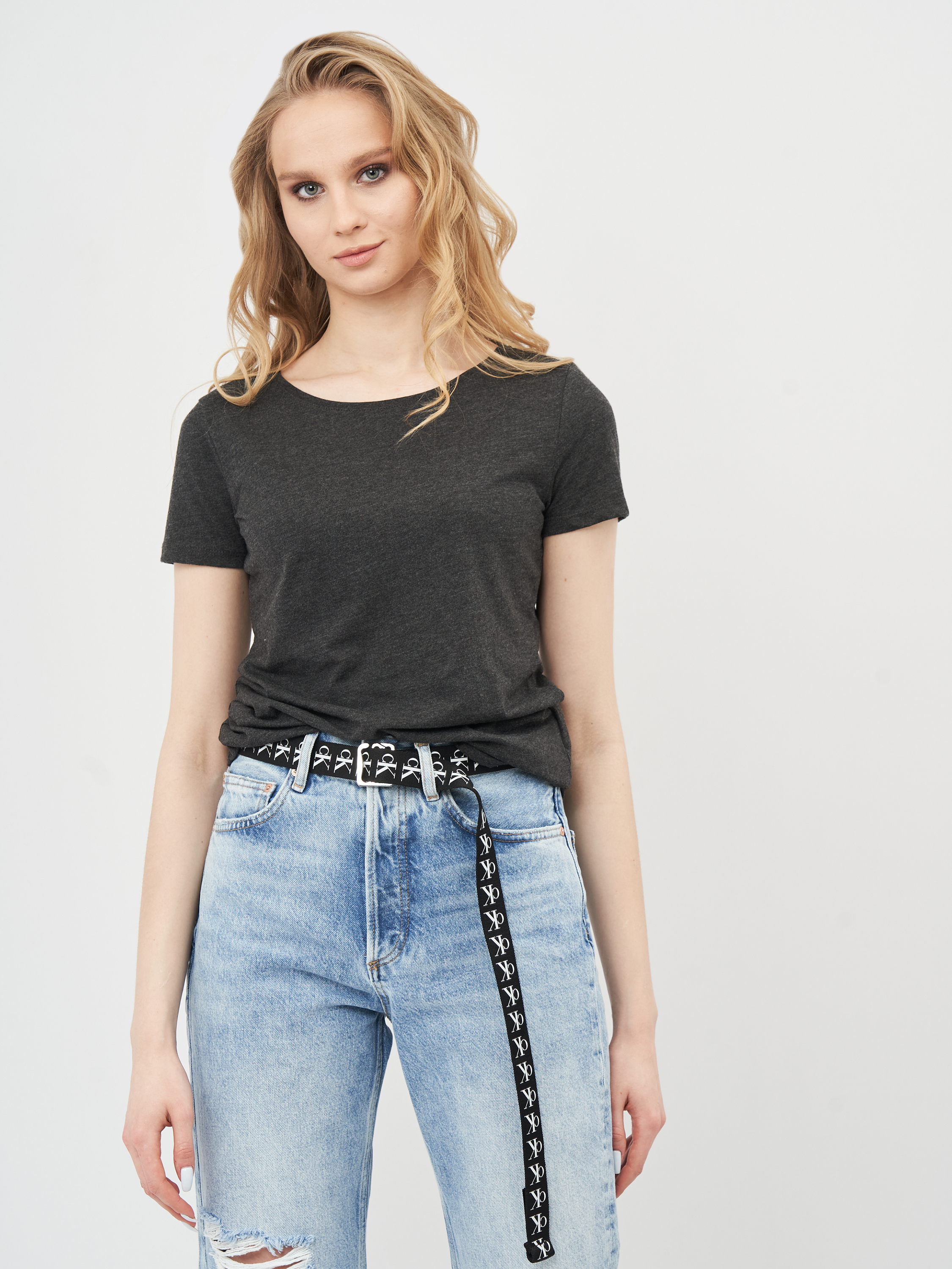 

Футболка H&M M темно серый 16036883410