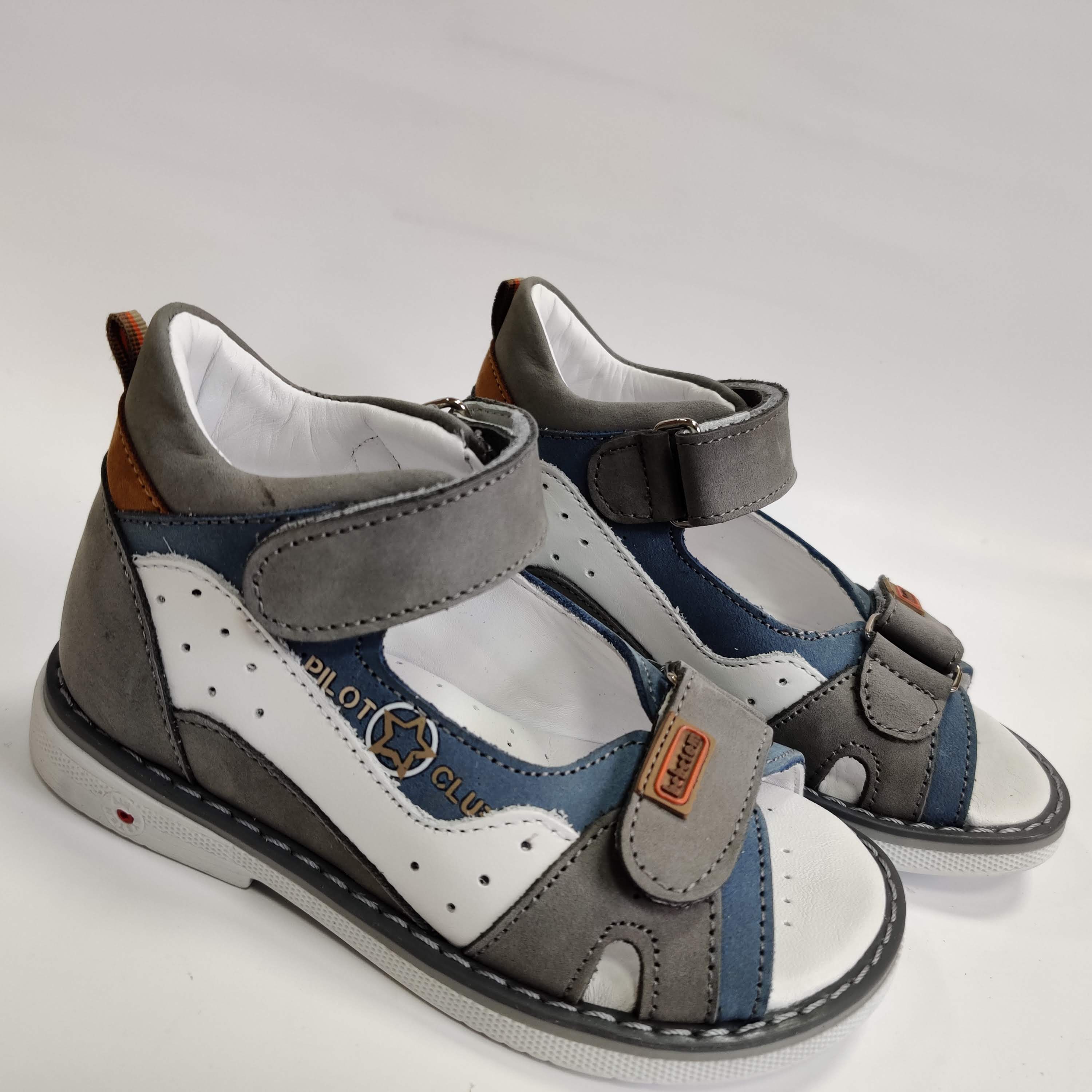 

Босоніжки з каблуком Томаса Bebetom 70.24.351 29 Сірі