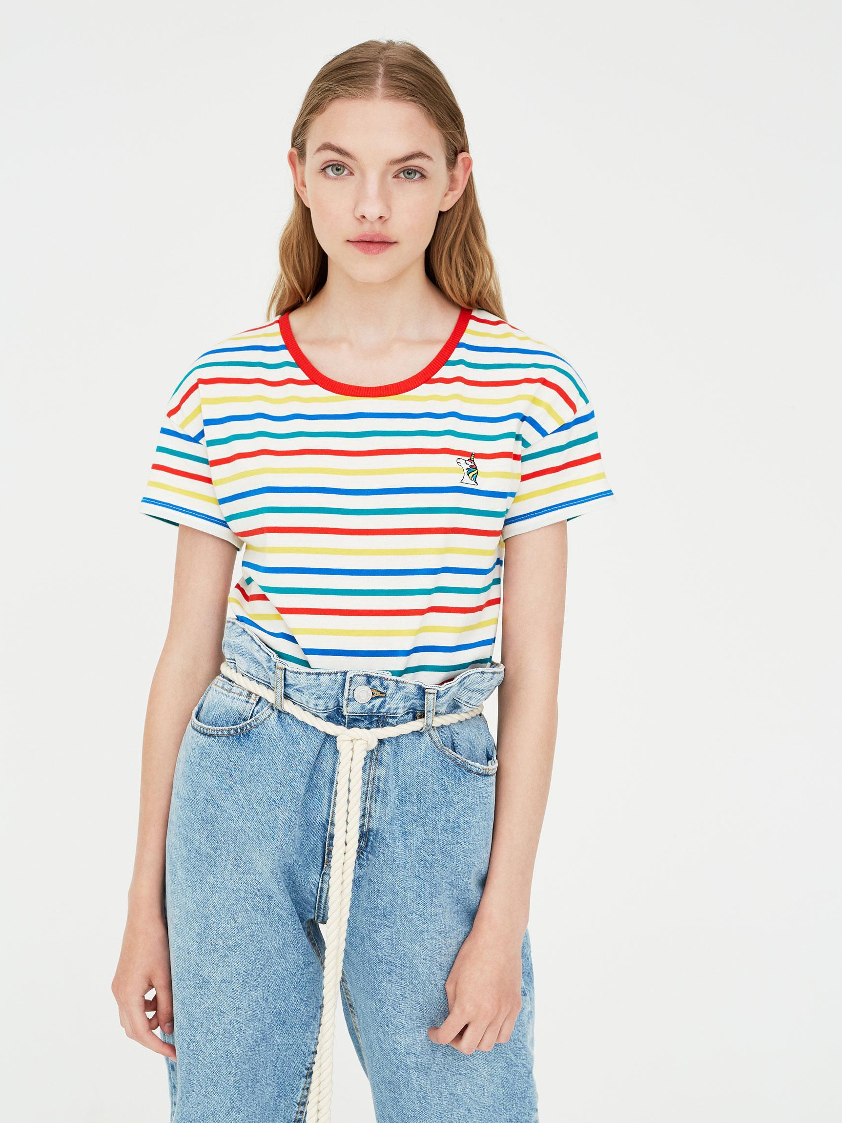 

Футболка Pull & Bear 9238320805-AAPB L Белая