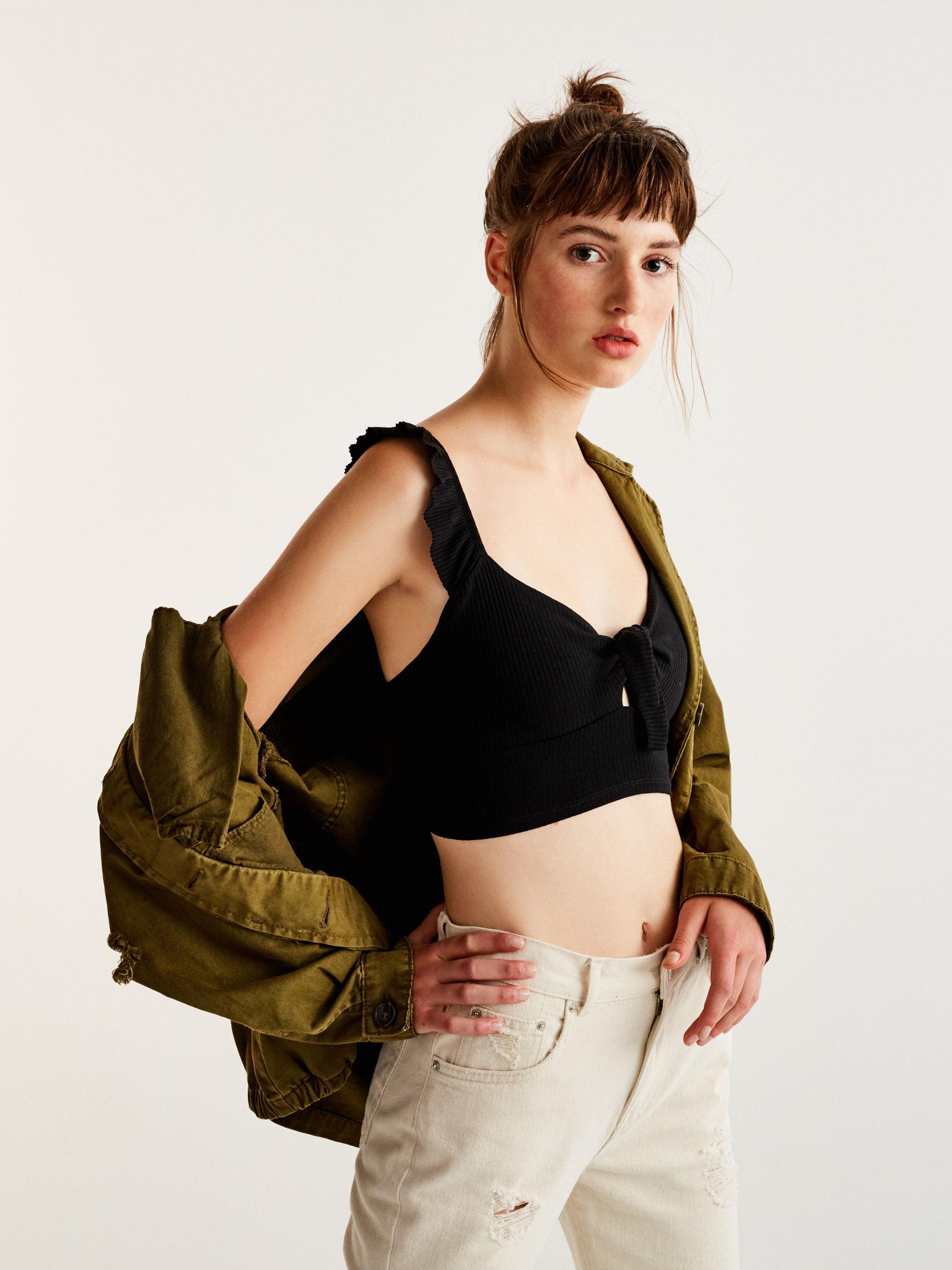 

Топ Pull & Bear 9235311800-AAAD M Черный