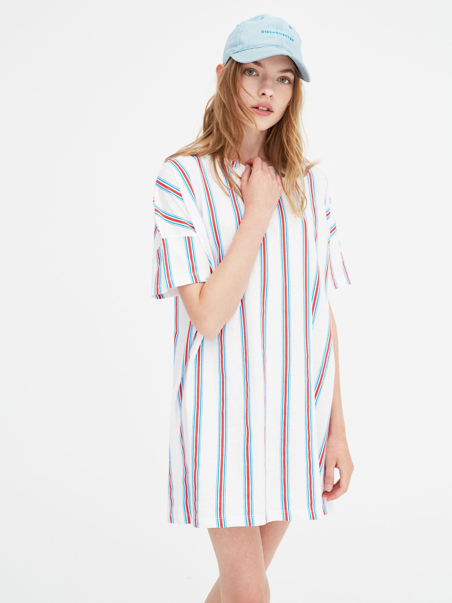 

Платье Pull & Bear 9231350251-ADHY XL Белое с красным и синим