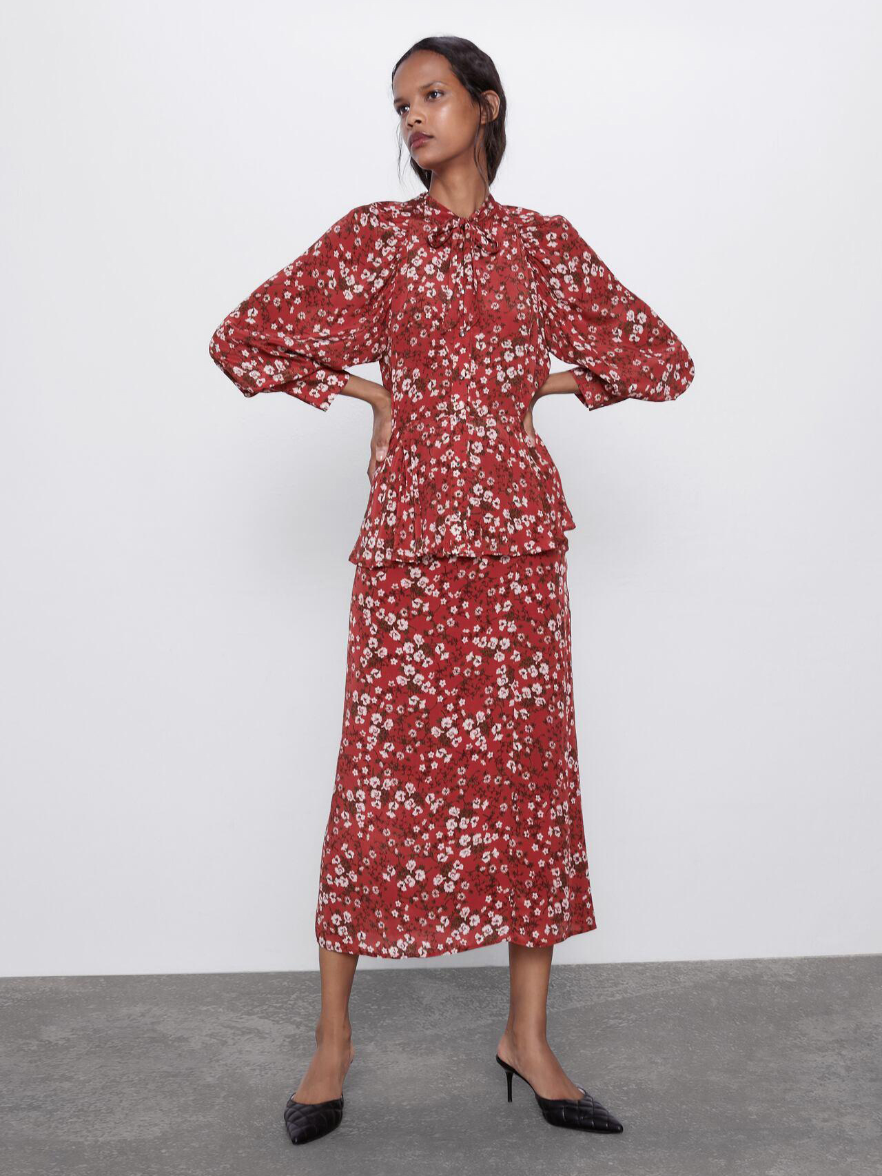 

Блузка Zara 8351229330-ADRP XS Красная