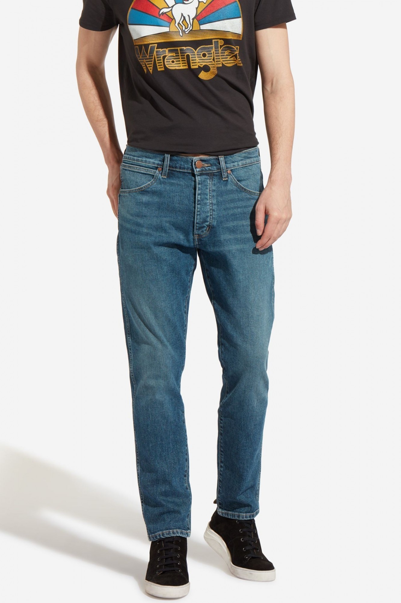 

Джинсы Wrangler Slider Regular Tapered Голубой 31-34