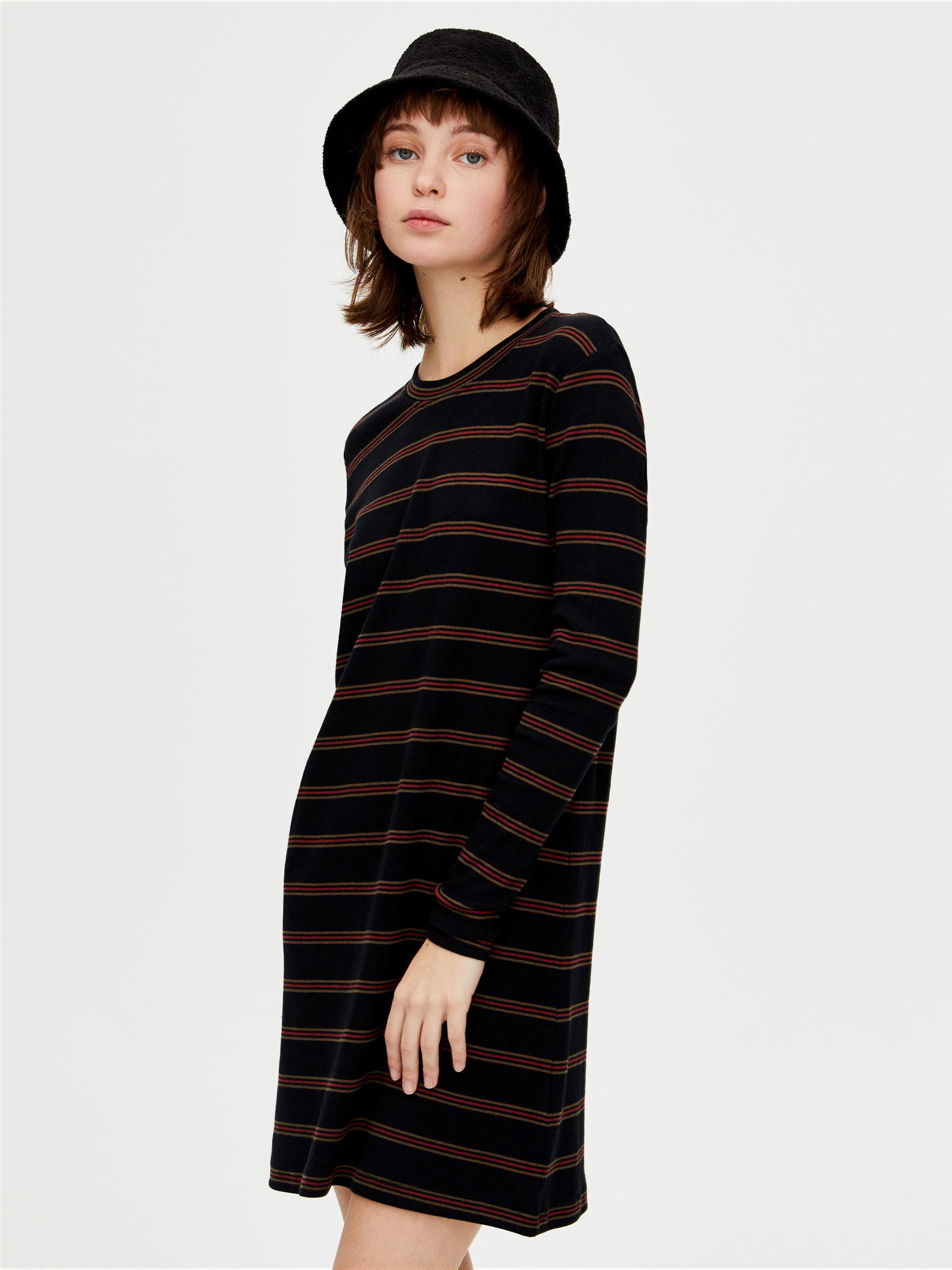 

Платье Pull & Bear 5390302839-ACCJ XS Черное