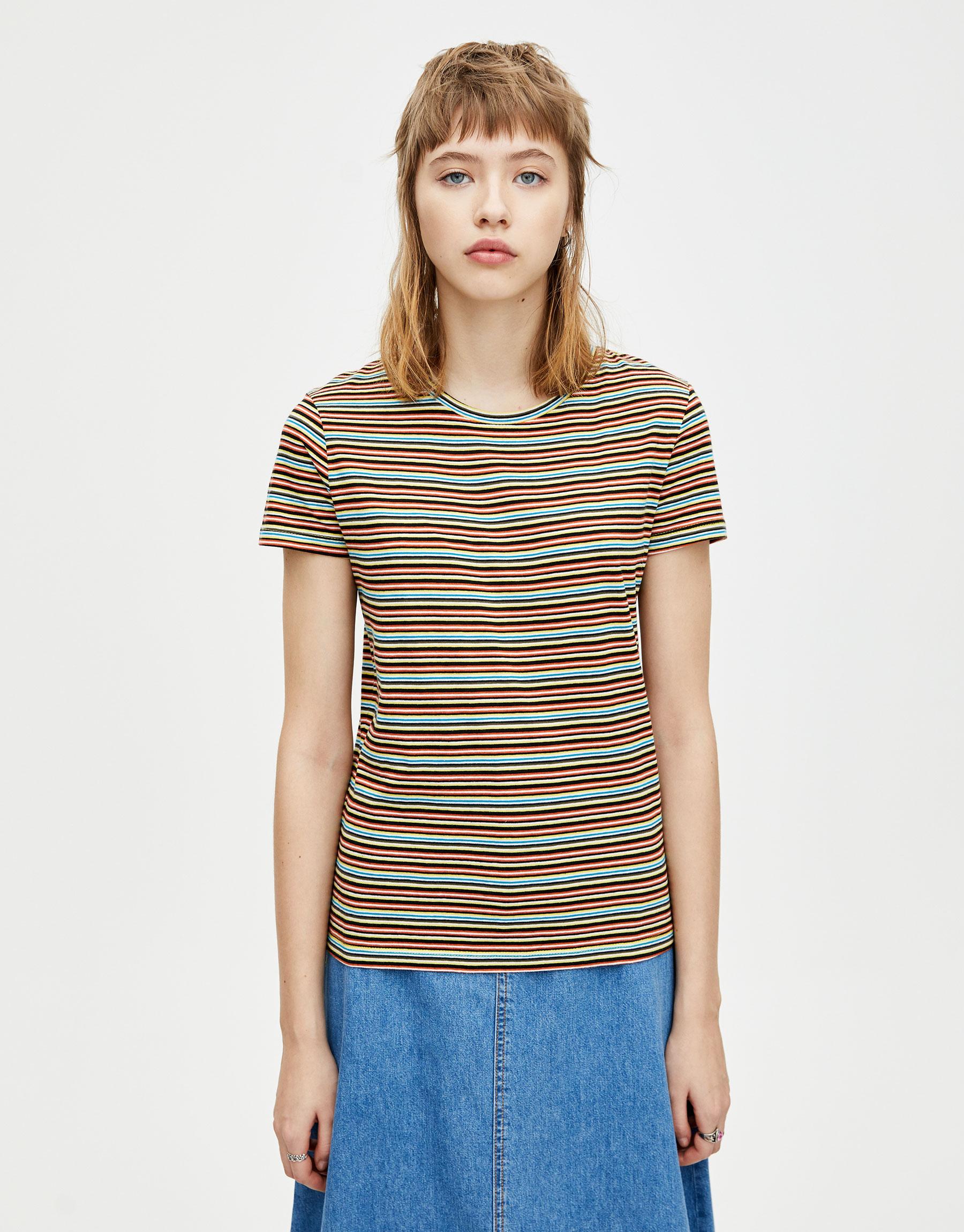 

Футболка Pull & Bear 5244356104-AAUB L Разноцветная