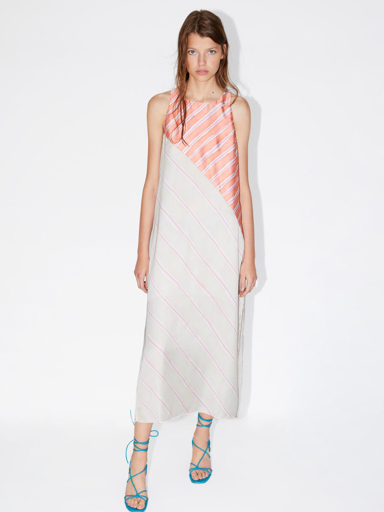 

Платье Zara 3011503804-AEIK XS Молочное