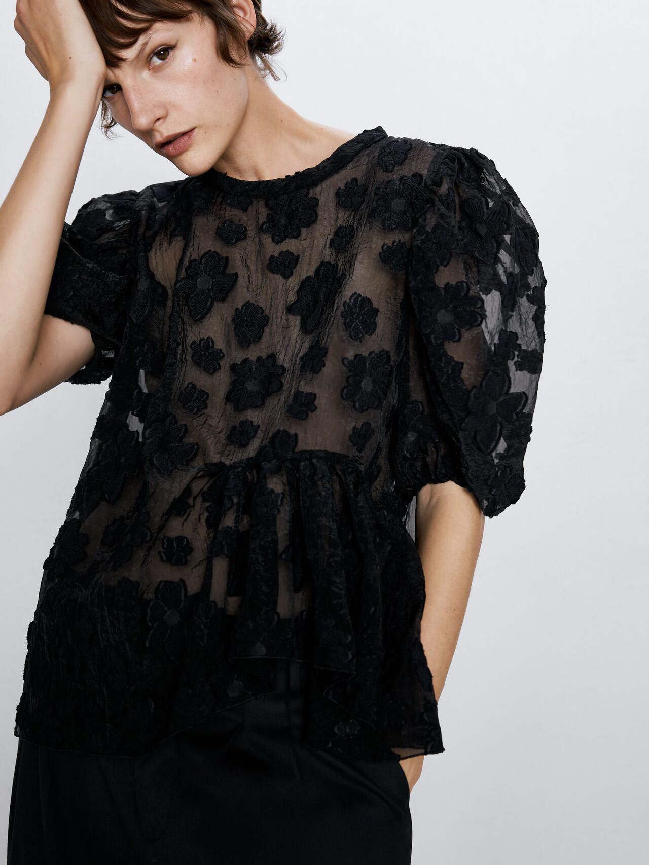 

Блузка Zara 2109900800-AAAD S Черная