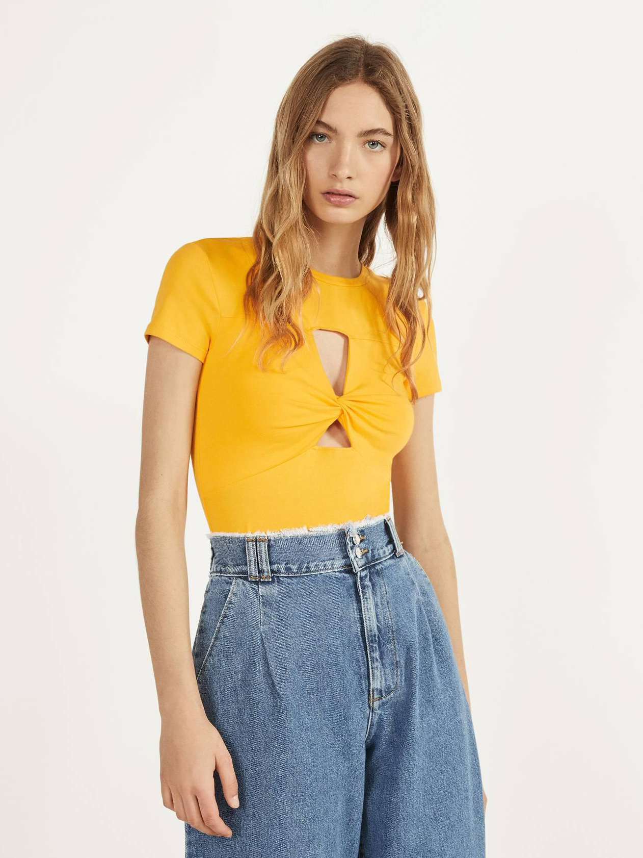 

Футболка Bershka 2001831642-ACVW XS Оранжевая