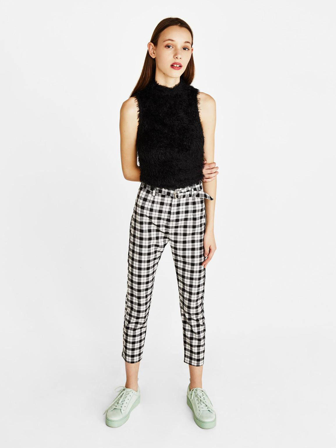 

Топ Bershka 1885187800-AAAD S Черный