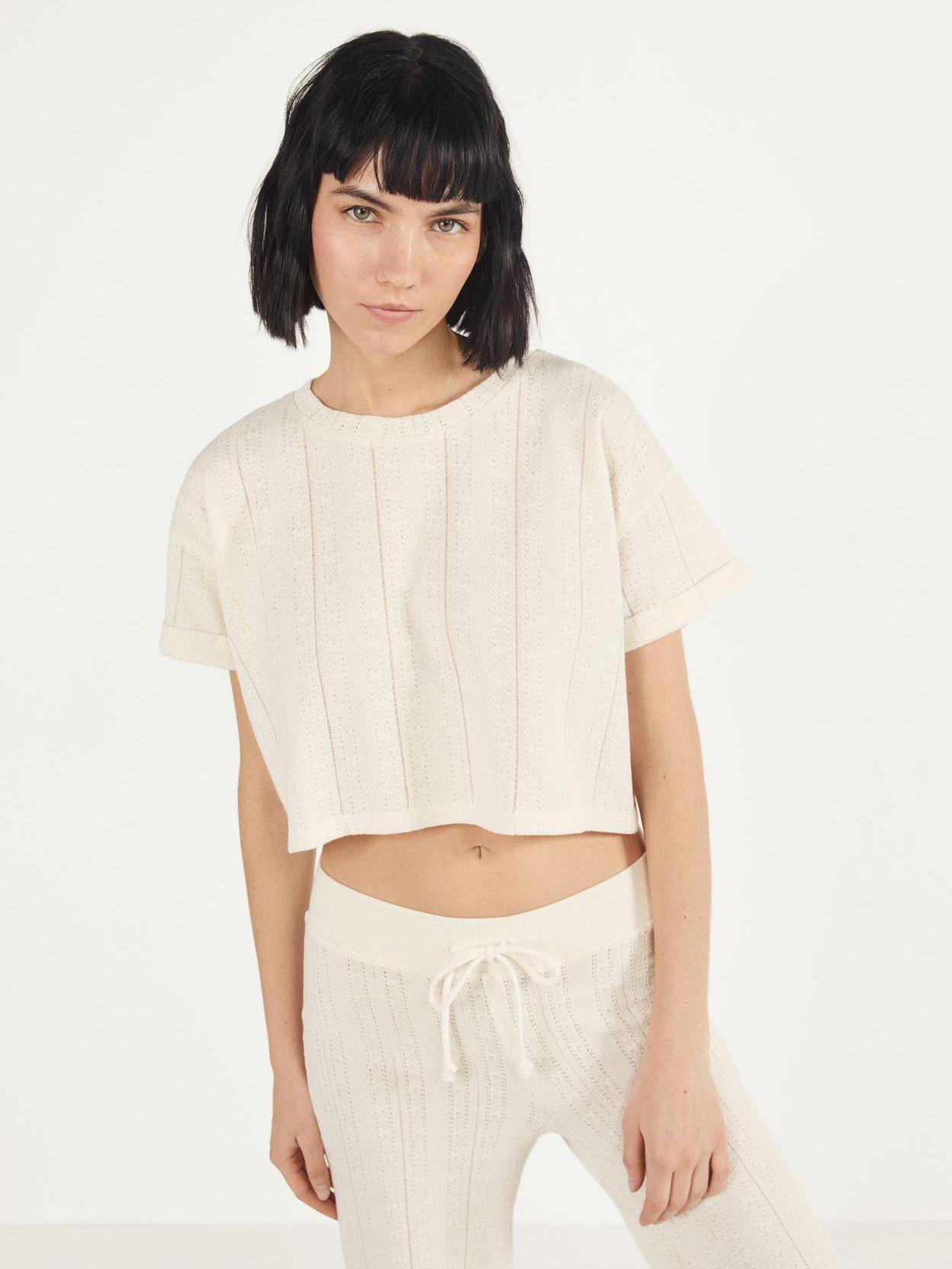 

Футболка Bershka 1667296712-ACTS L Белая