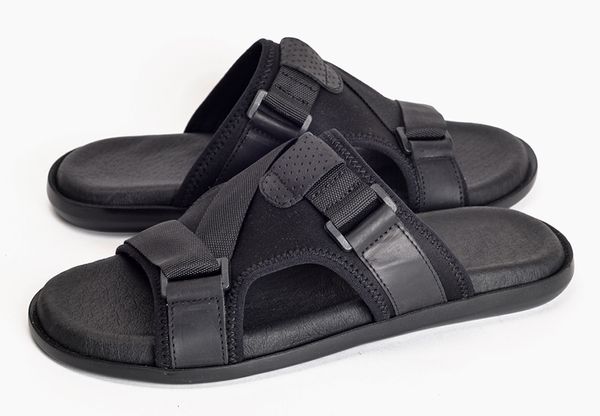 

Шльопанці KONORS 1357-56-1BLACK 40