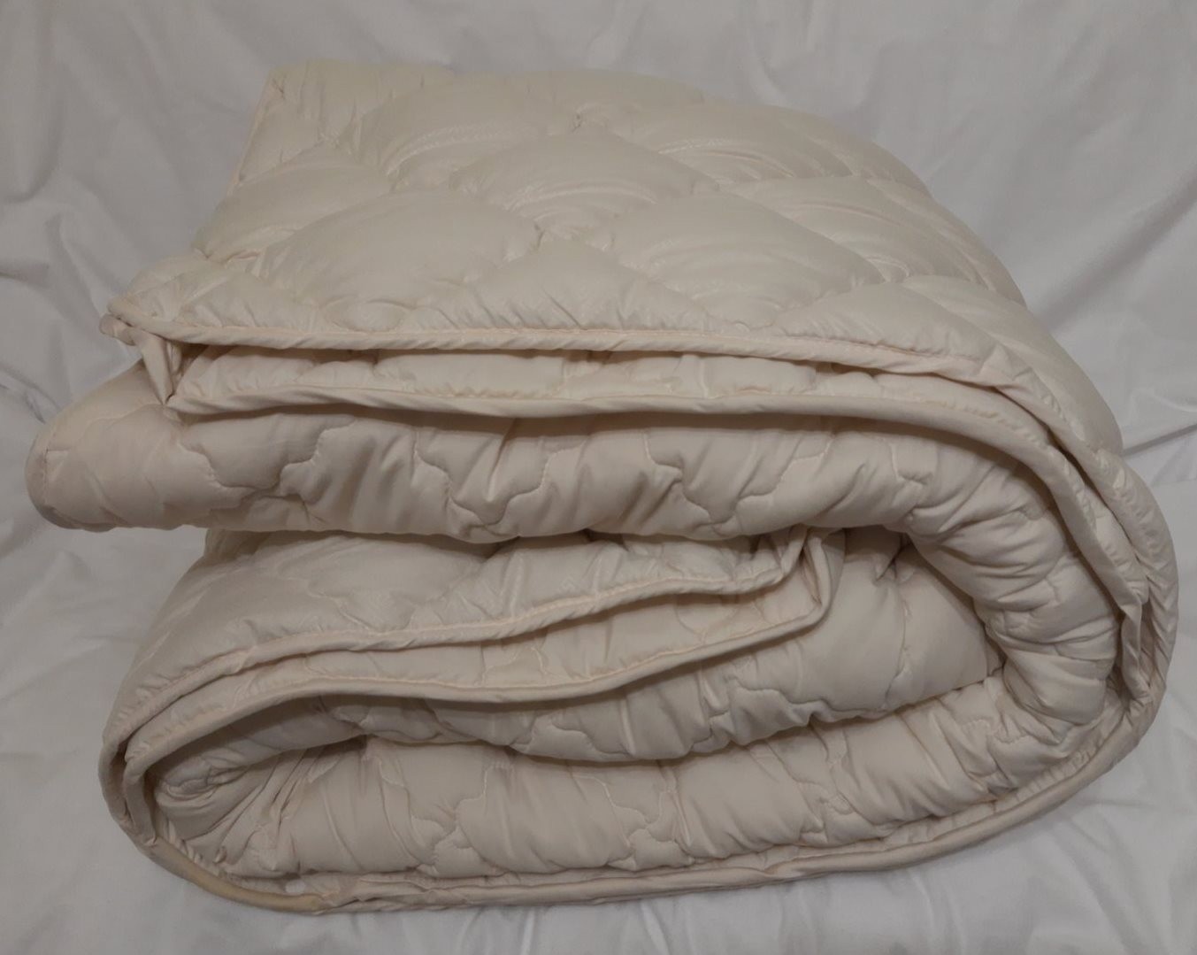 

Одеяло 4 сезона летнее(хлопок) + демисезонное(искусственный пух) евро ЮКА 200х220см