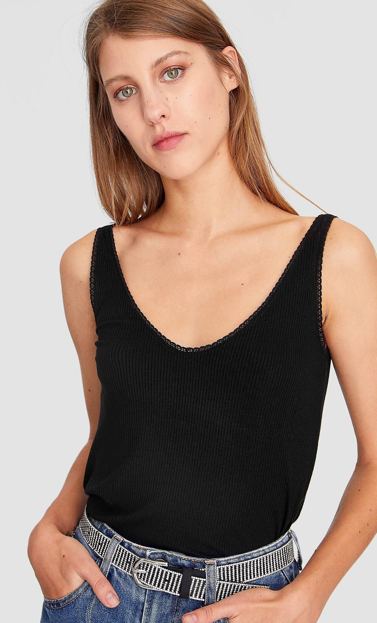

Майка Stradivarius Ж1063906 (6503/485/001) цвет черный S