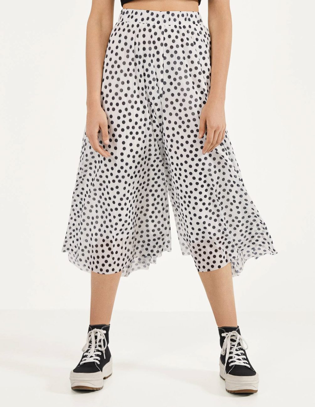 

Брюки Bershka Ж1064555 (0094/326/250) цвет белый S