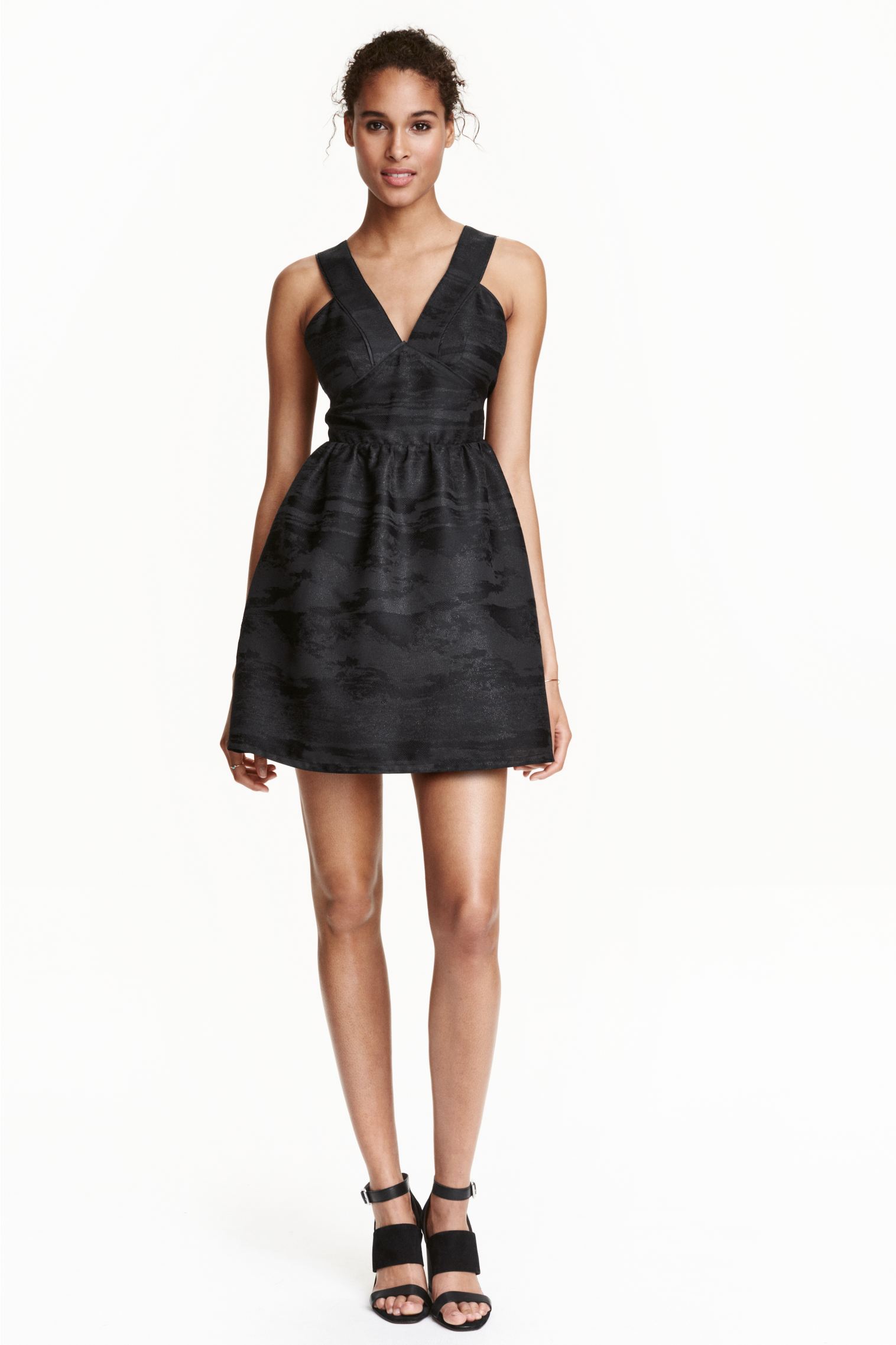 

Платье H&M Ж1062888 цвет черный M