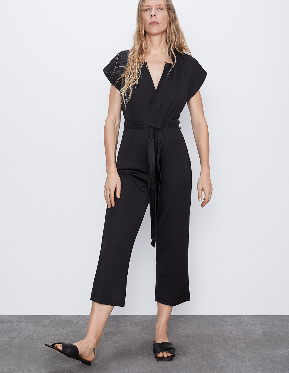 

Комбинезон Zara Ж1060400 (5039/639/800) цвет черный L