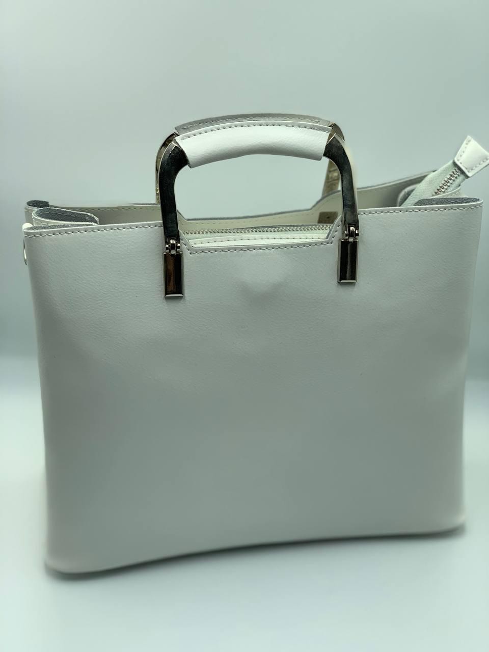 

Женская сумка кожаная Alisa Белый