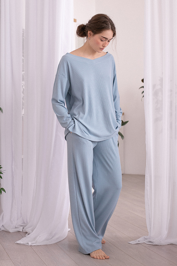 

Костюм Forli Костюм трикотажный с брюками Avrora  Голубой TR0046-04-69, Костюм Forli Костюм трикотажный с брюками Avrora S Голубой TR0046-04-69_S