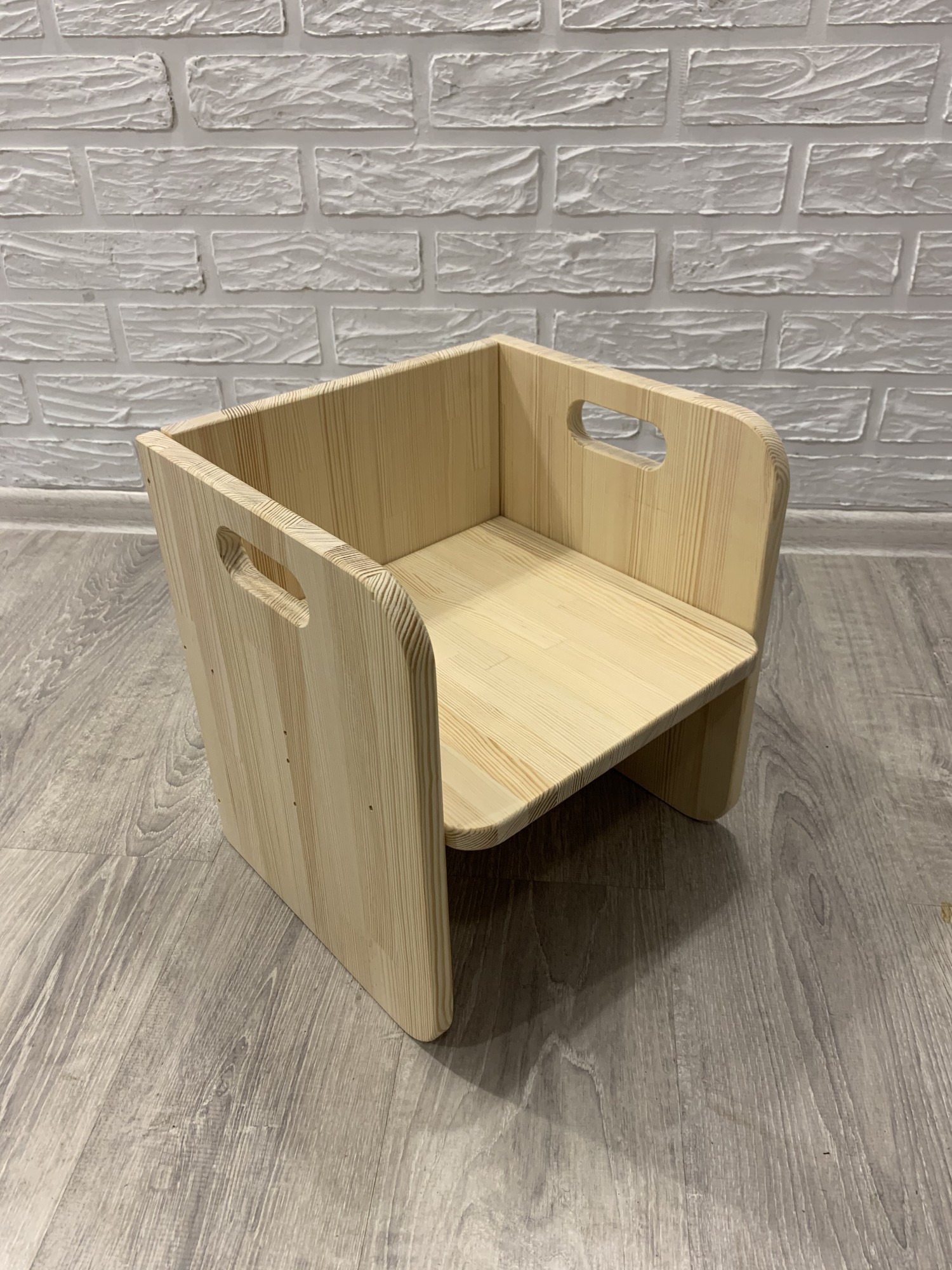 

Детский стульчик MONTESSORI MODERN