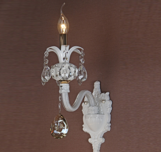 

Бра на 1 лампу белого цвета со стразами и камнями (KC002/1W) (SL00532)