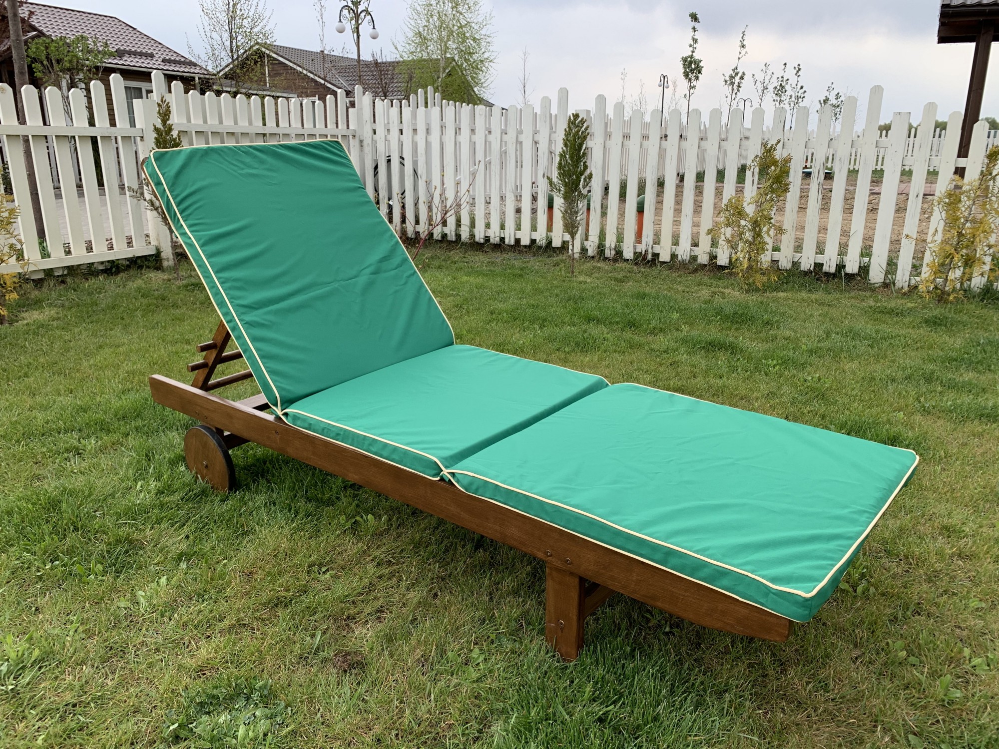 

Матрас на шезлонг Кедр на Ливане серия Prestige 190x60x4 см Зеленый (1009)